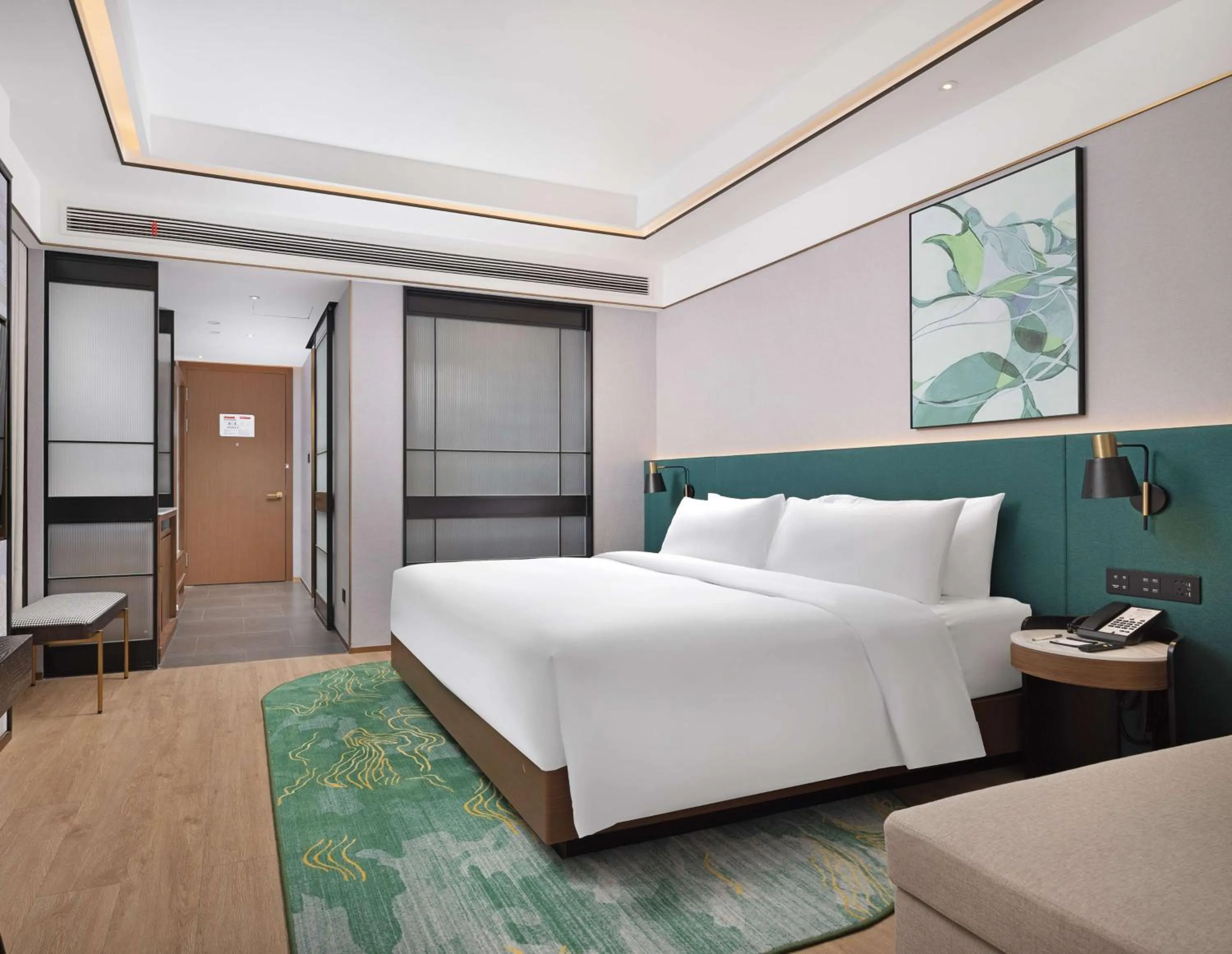 Superior King Room in Hilton Garden Inn Leshan Shizhong