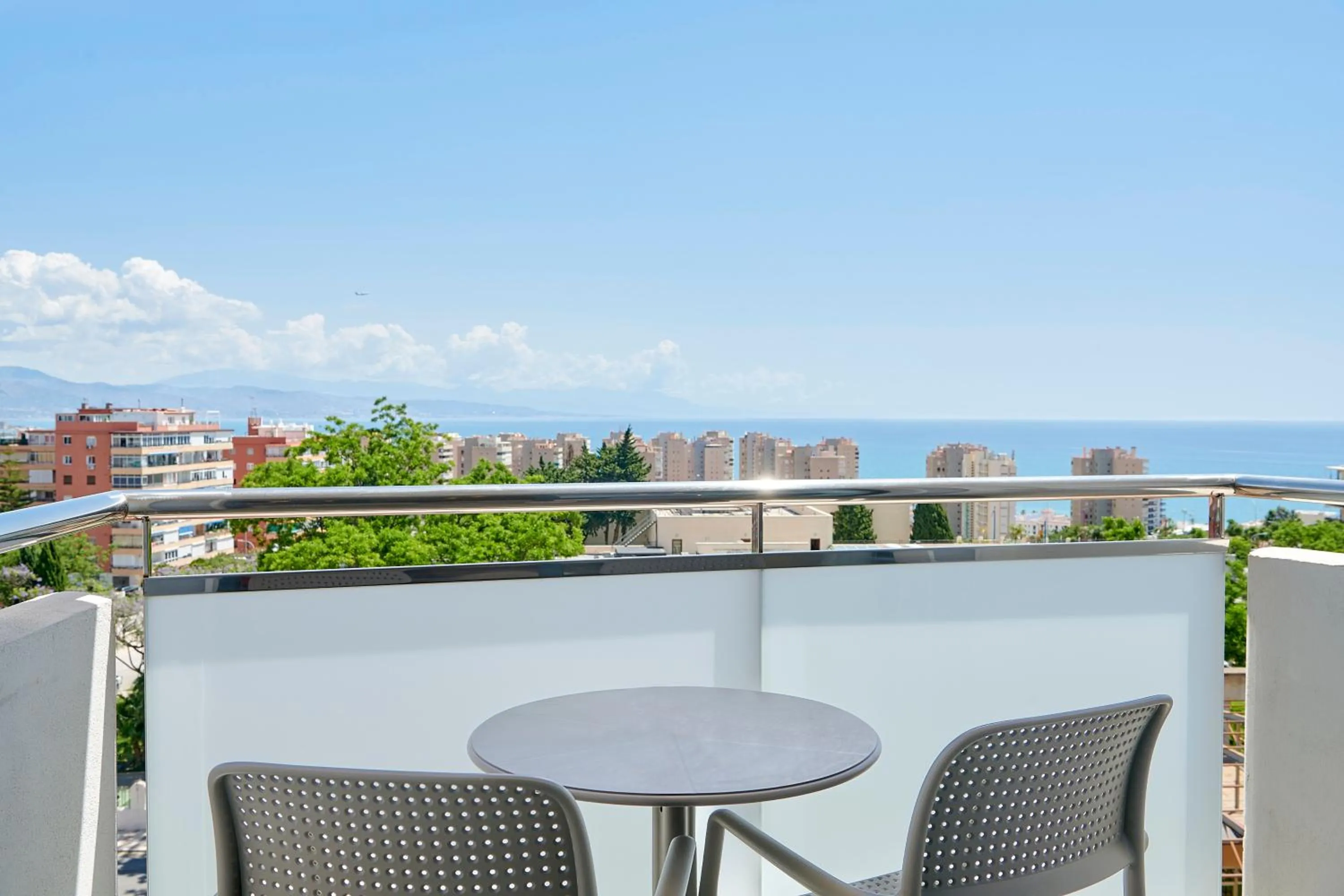 Double Room with Sea View (2 Adults + 1 child) & Unlimited Brunch  in tent Torremolinos