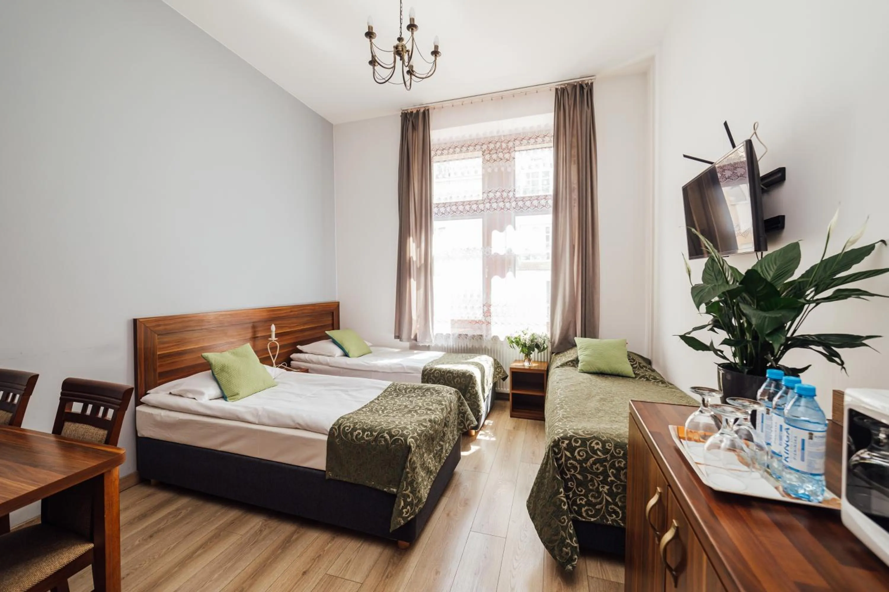 Standard Triple Room - Bonerowska 2 in Apartamenty Bonerowska 5