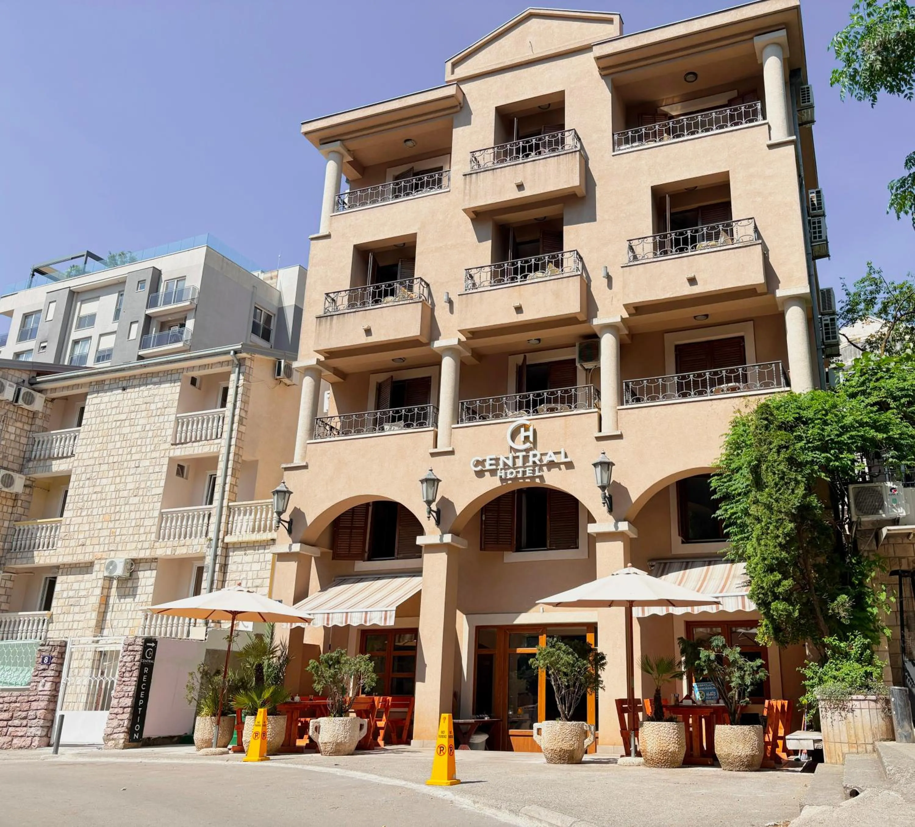 Central Hotel & Restaurant