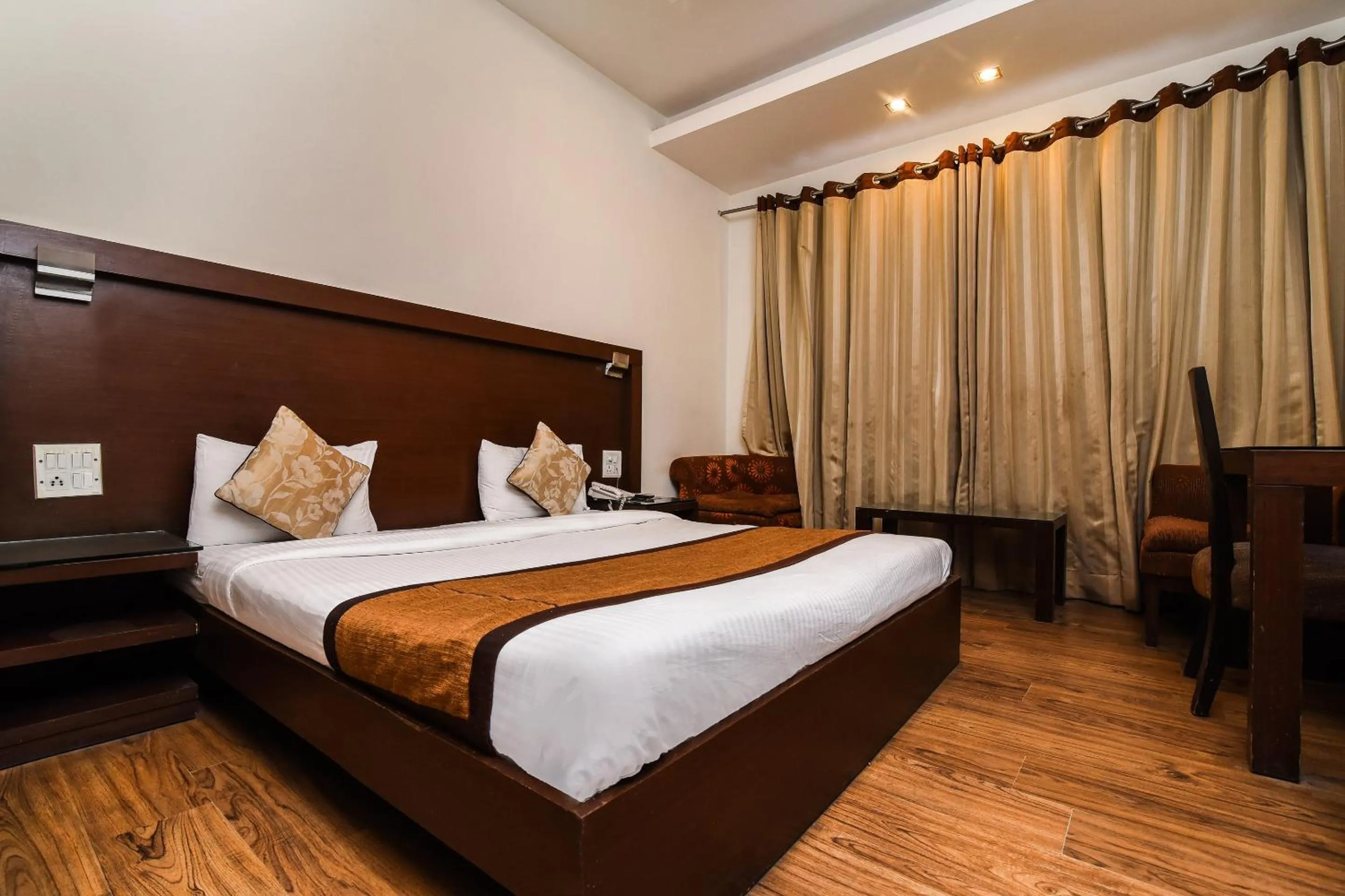 Deluxe Double or Twin Room - single occupancy in Hotel Haris MG Road Gurugram