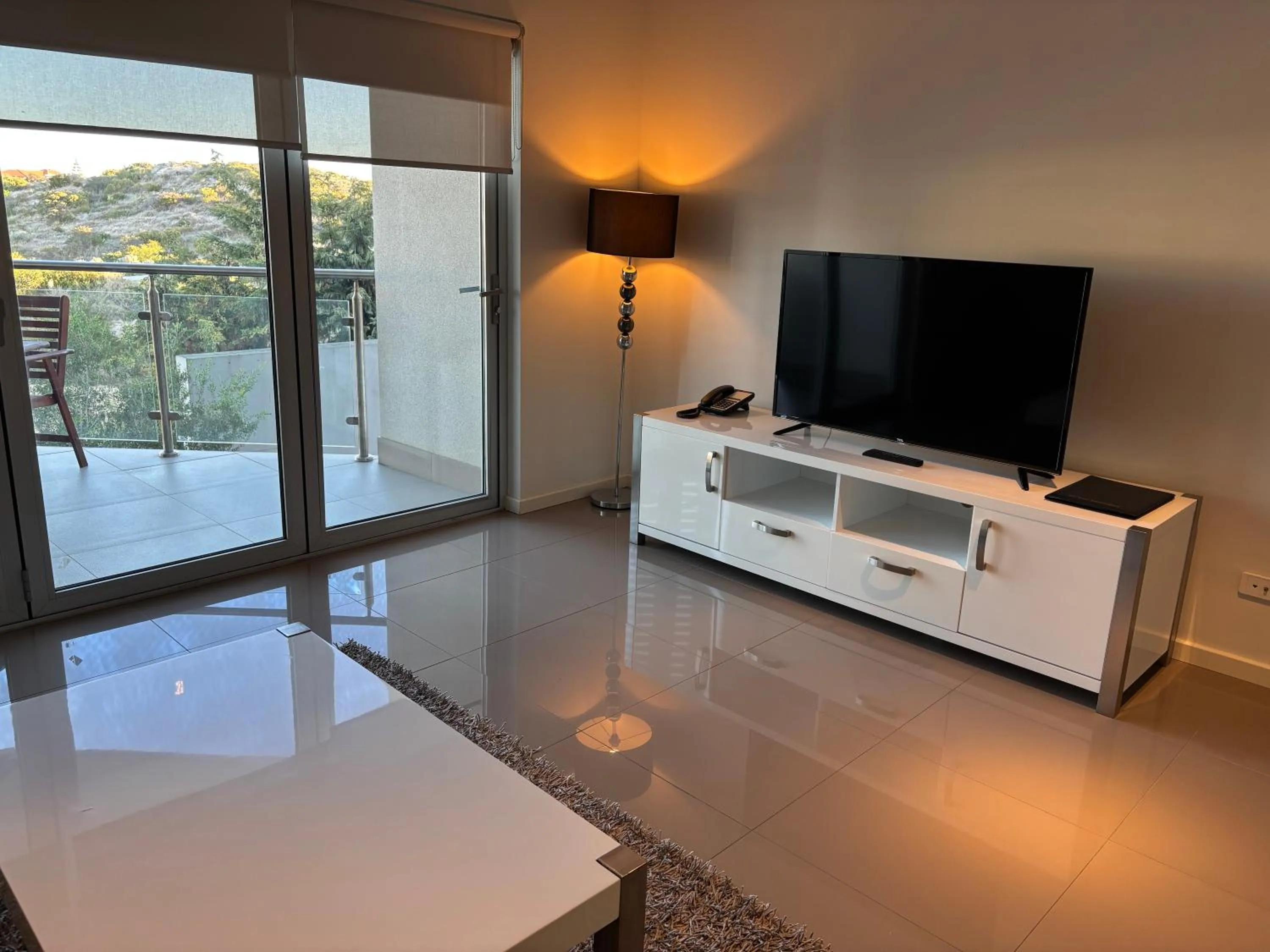 Budget Studio / Balcony or Courtyard / No sea view in Bunbury Seaview Apartments