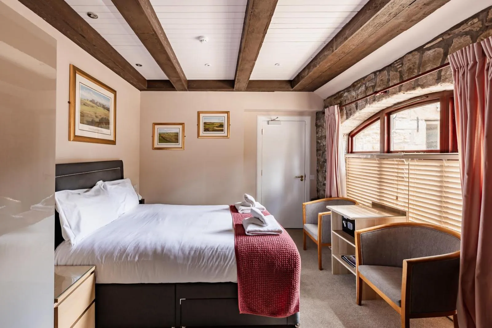 Deluxe Double Room with Shower in The Inn At Kingsbarns