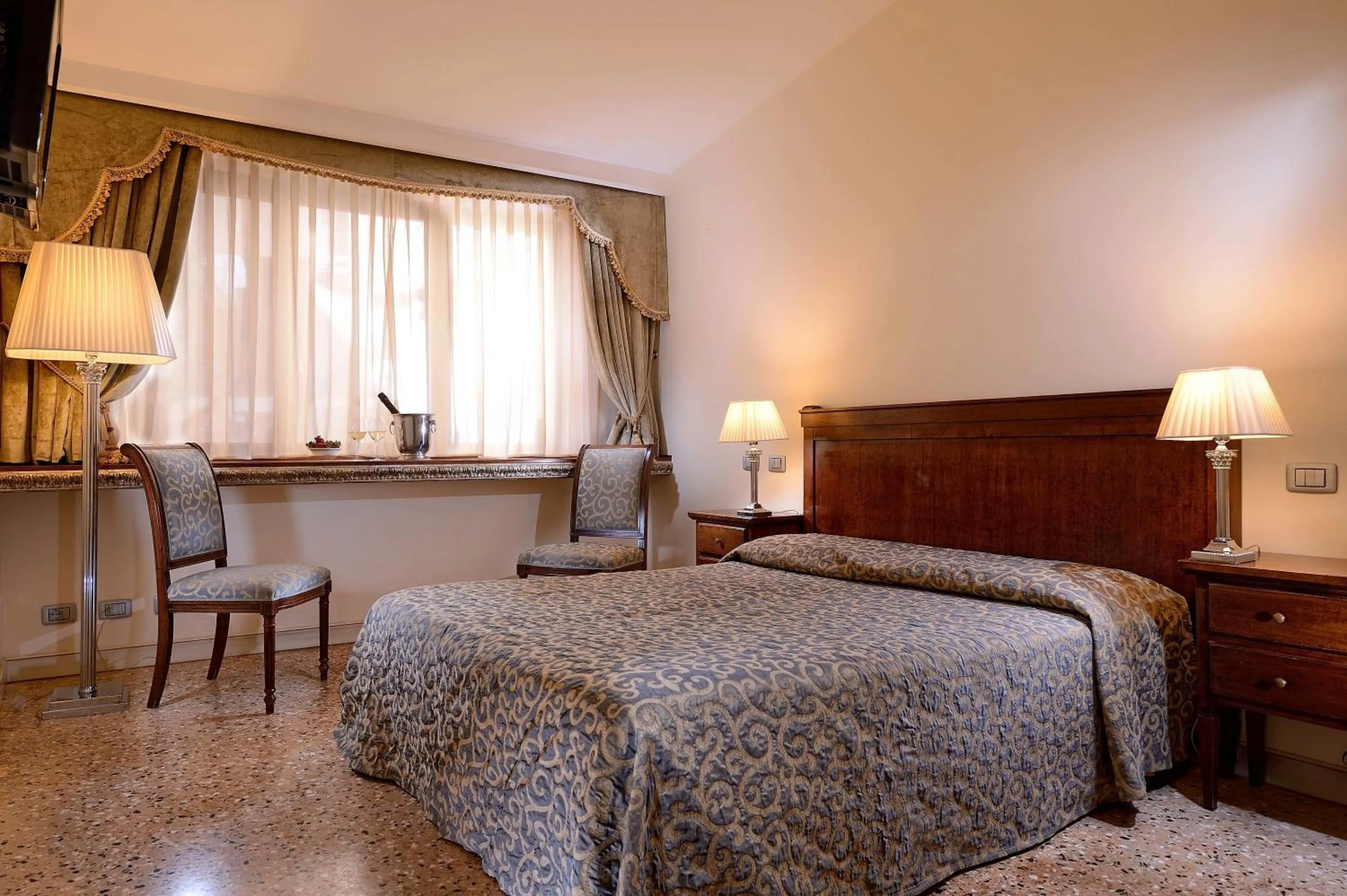 Classic Double Room in Hotel Dell'Opera
