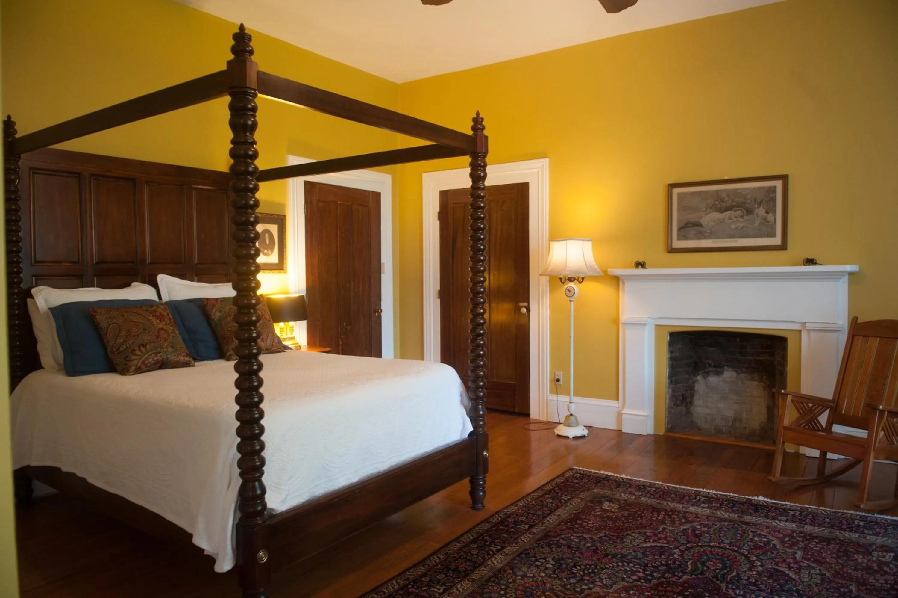 Deluxe Queen Room in The Denny House