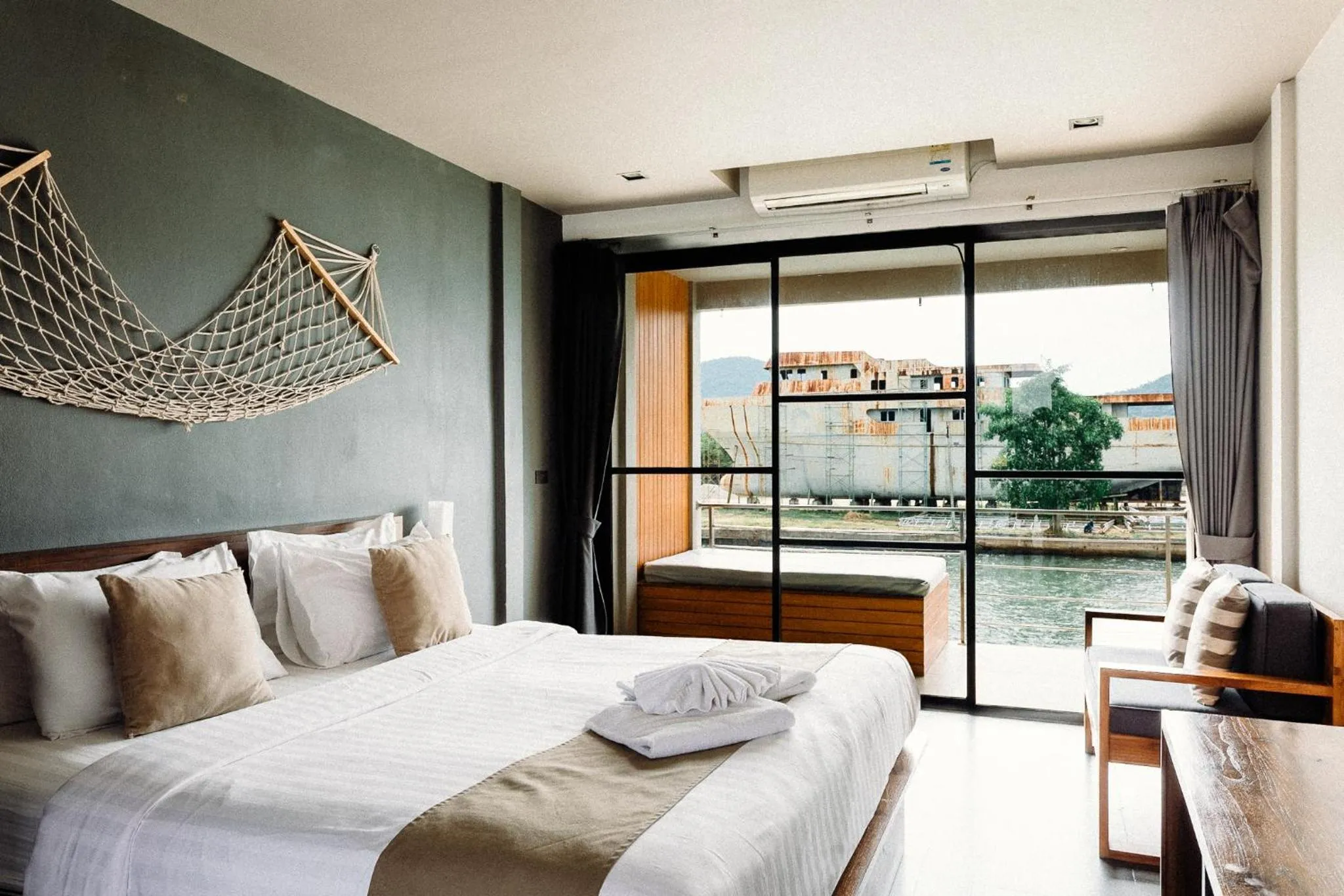 Studio with Sea View in Baan Tah On The Sea