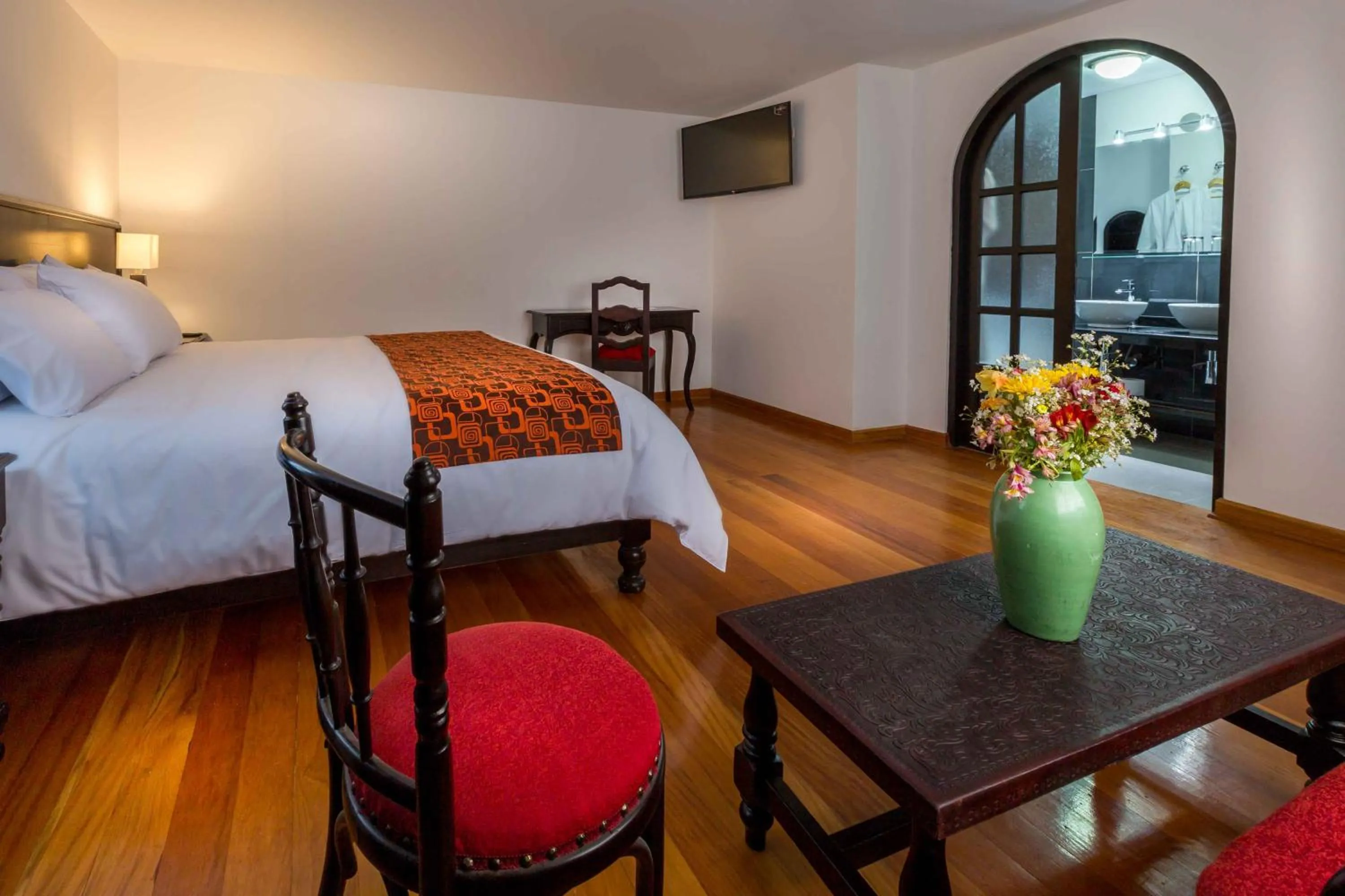 Deluxe Room in Illa Hotel