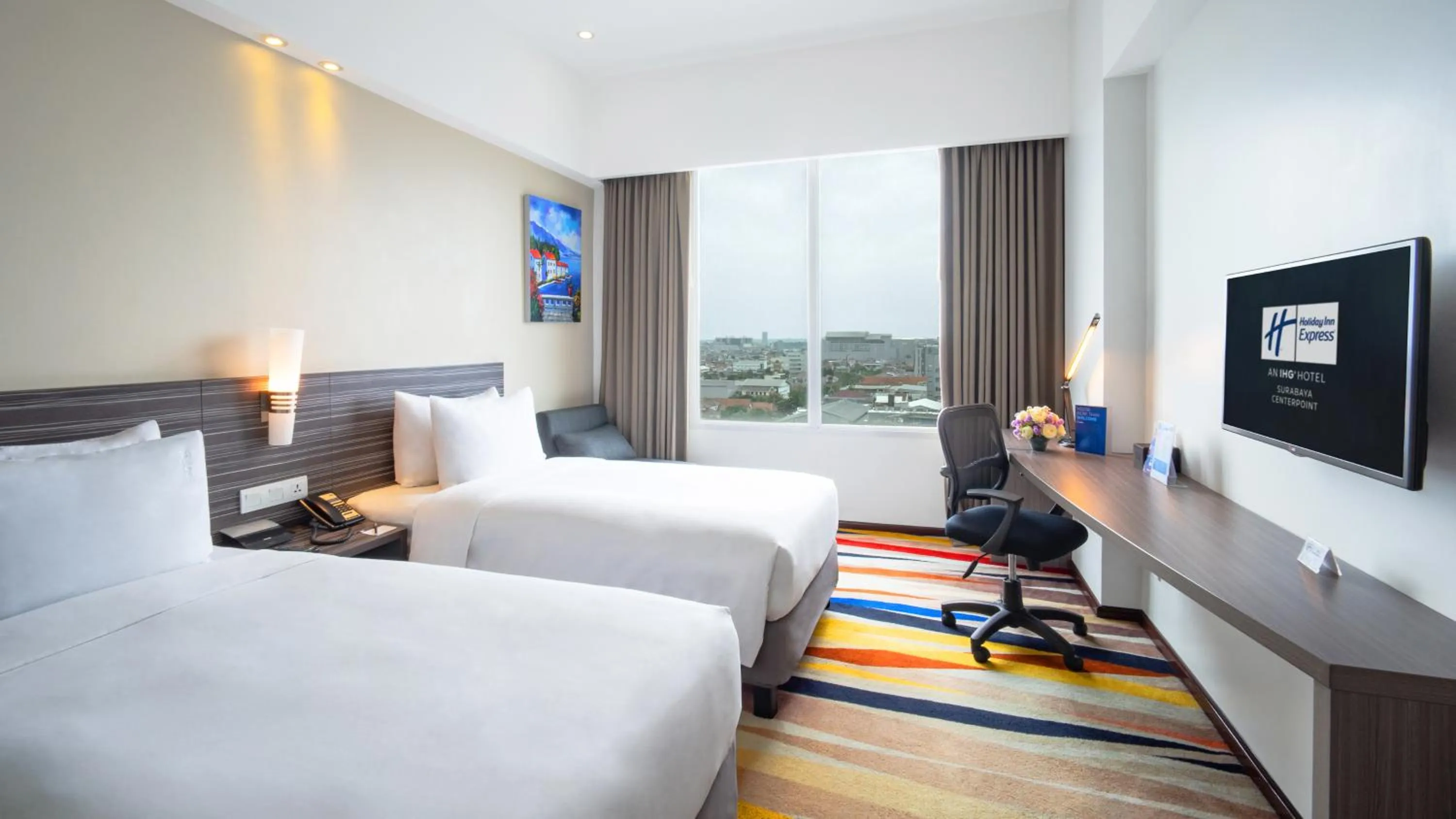 Standard Twin Room with City View and Free Breakfast - Smoking in Holiday Inn Express Surabaya CenterPoint by IHG