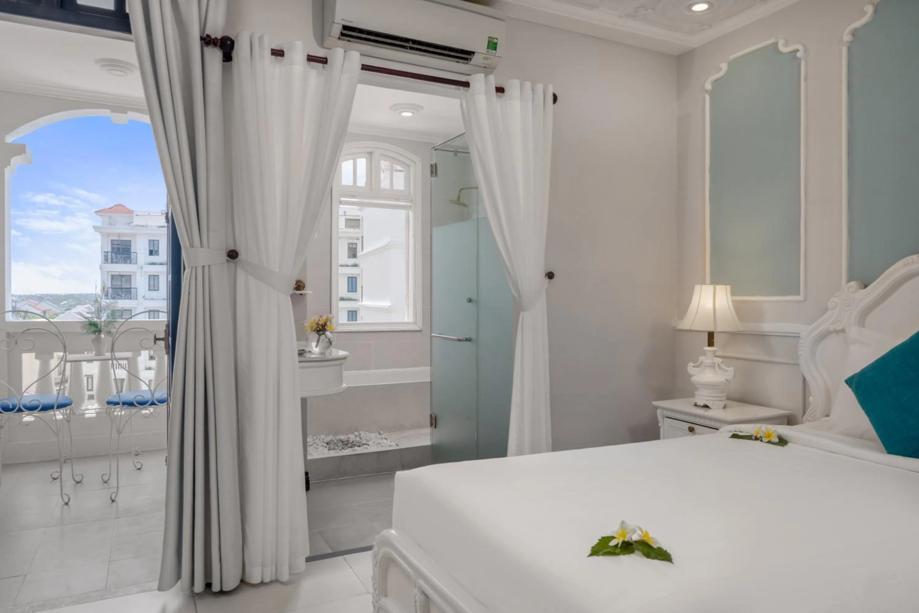 Palace Suite Room with Balcony  in Hoi An Garden Palace and Spa - A Boutique Inspired by Nature