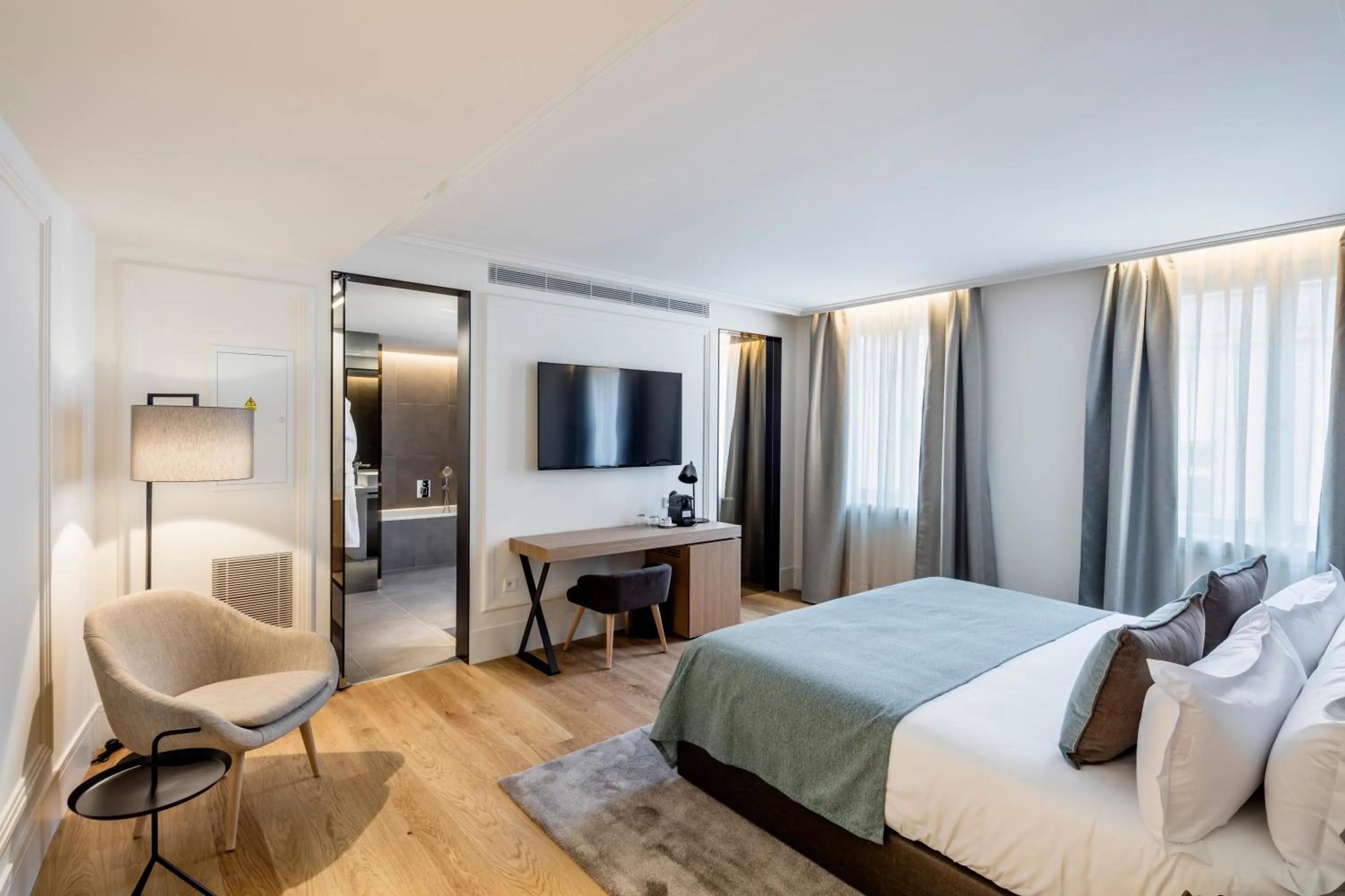 Standard Double Room with Parking in BoHo Prague Hotel - Small Luxury Hotels