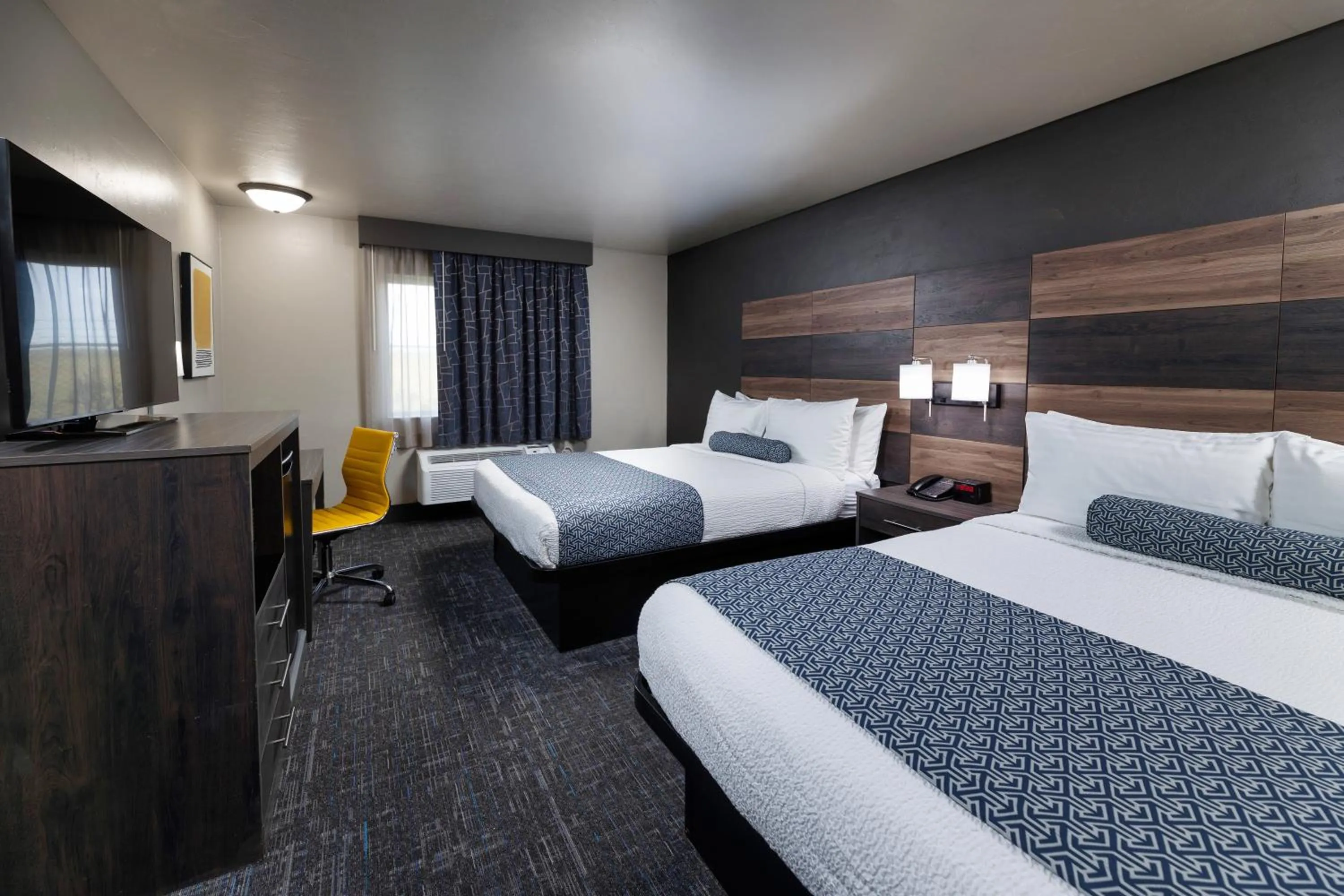 Queen Room with Two Queen Beds in Hotel J Green Bay