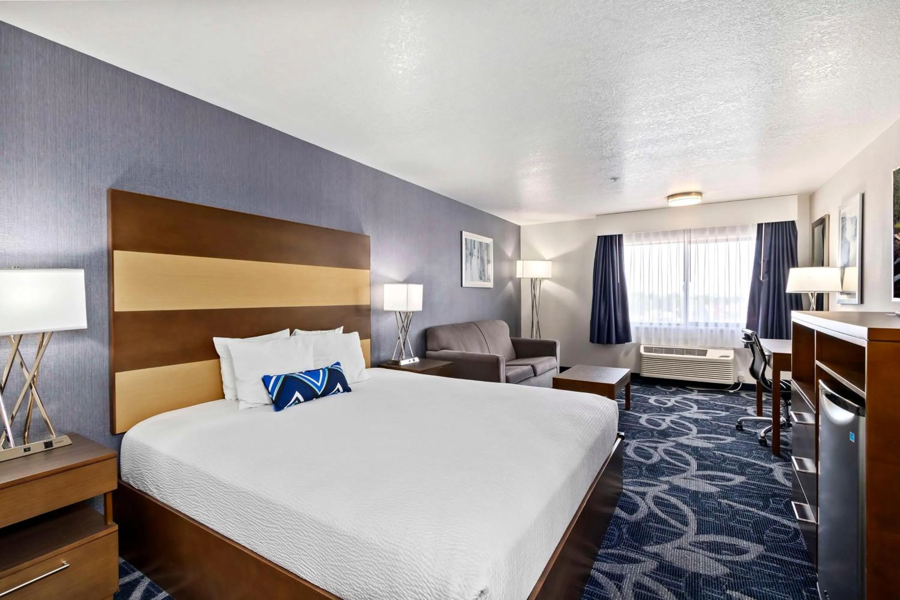 King Room with Sofa Bed - Non-Smoking in Best Western Plus Twin Falls Hotel