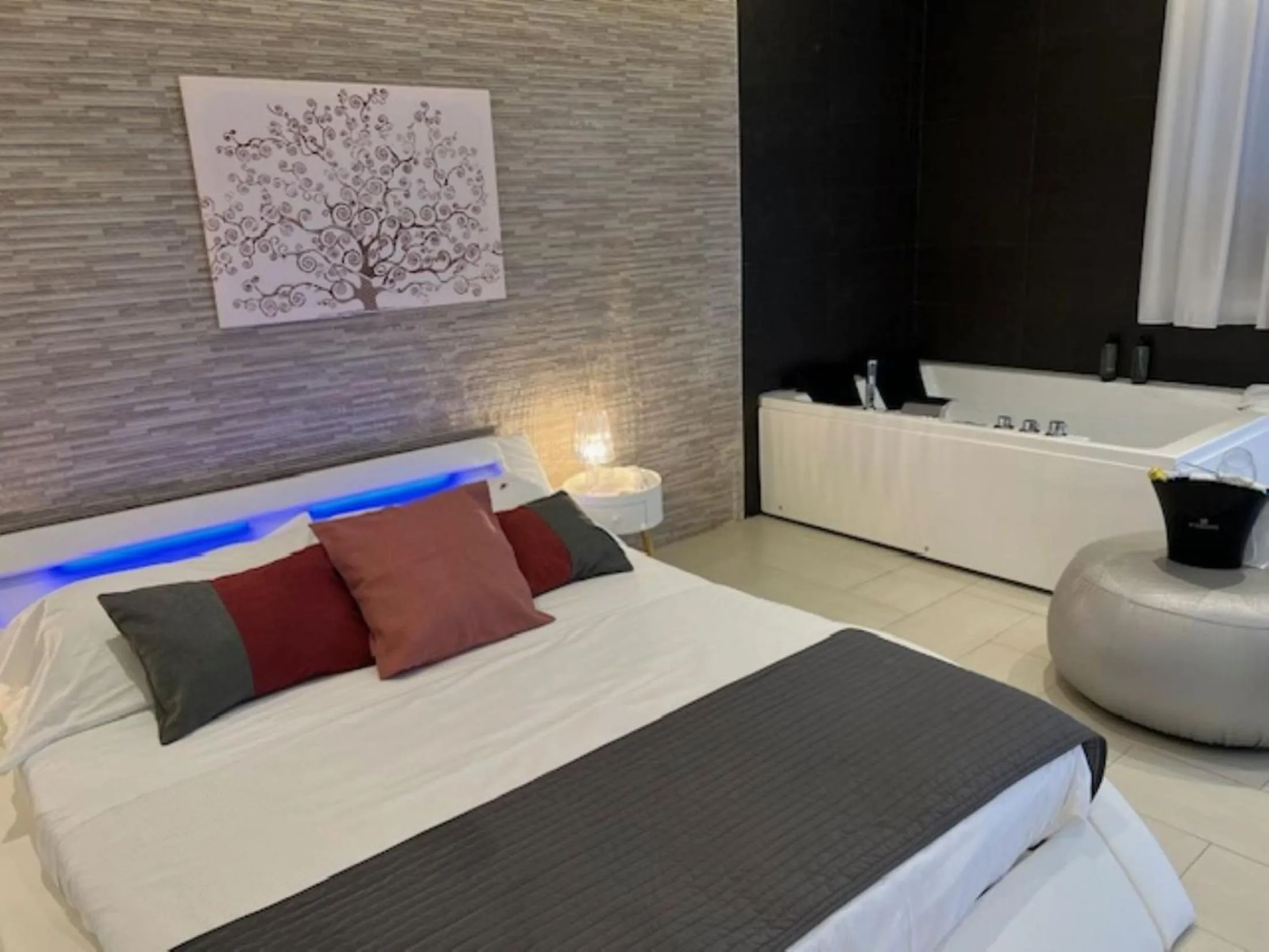 Double Room with Spa Bath in Mareneve Resort