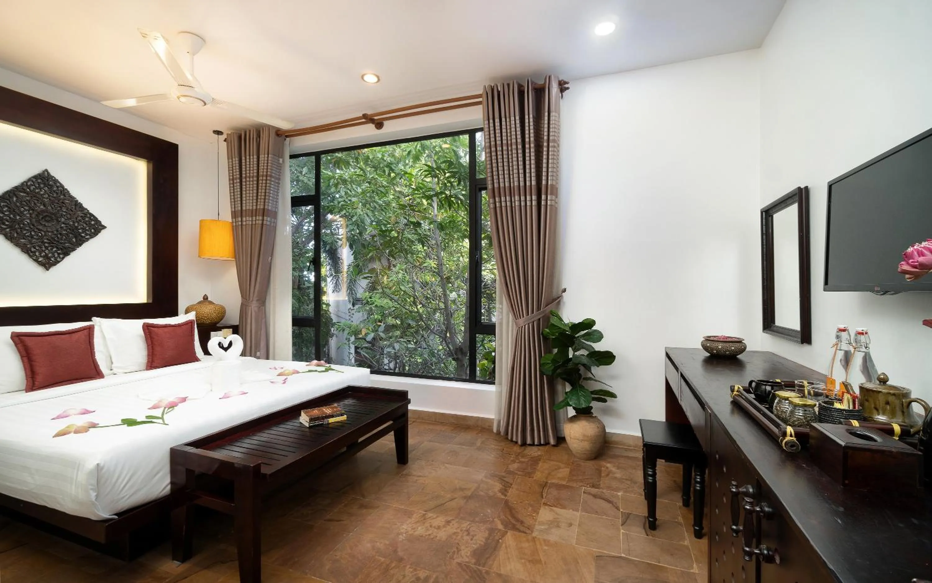Deluxe Double Room With Pool View - Free Pick Up  in The Moon Residence & Spa