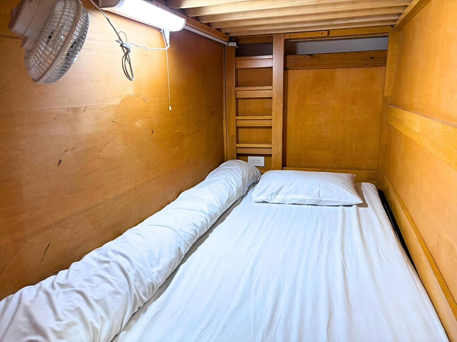 Group Room with Private Bathroom in My Place