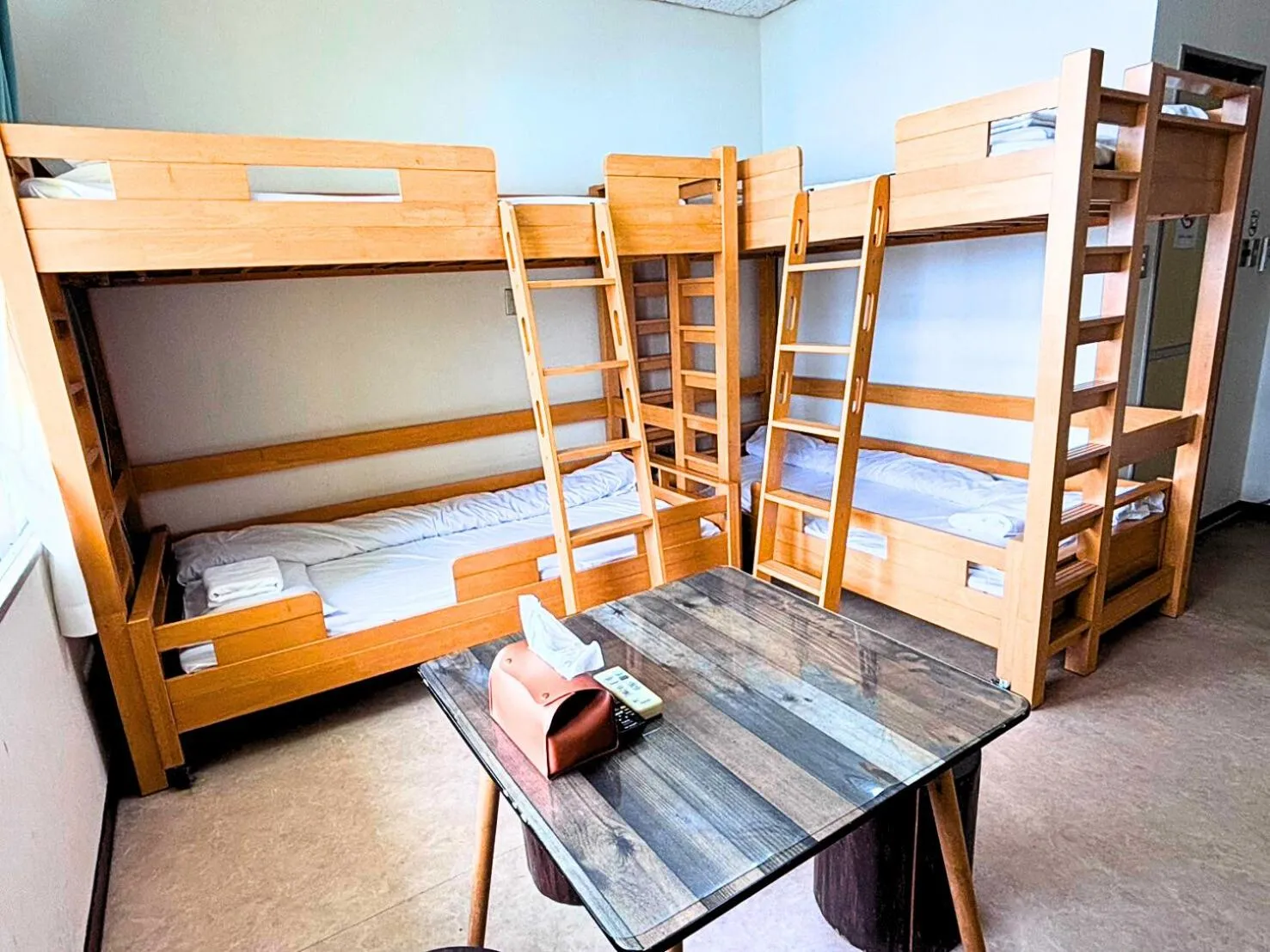 Four-Beds Private Room with Private Bathroom in My Place