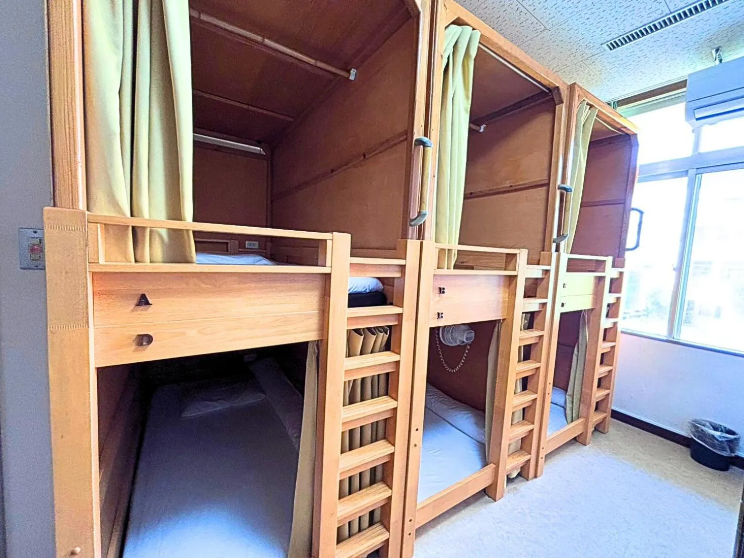 Bed in 6-Bed Female Dormitory Room in My Place