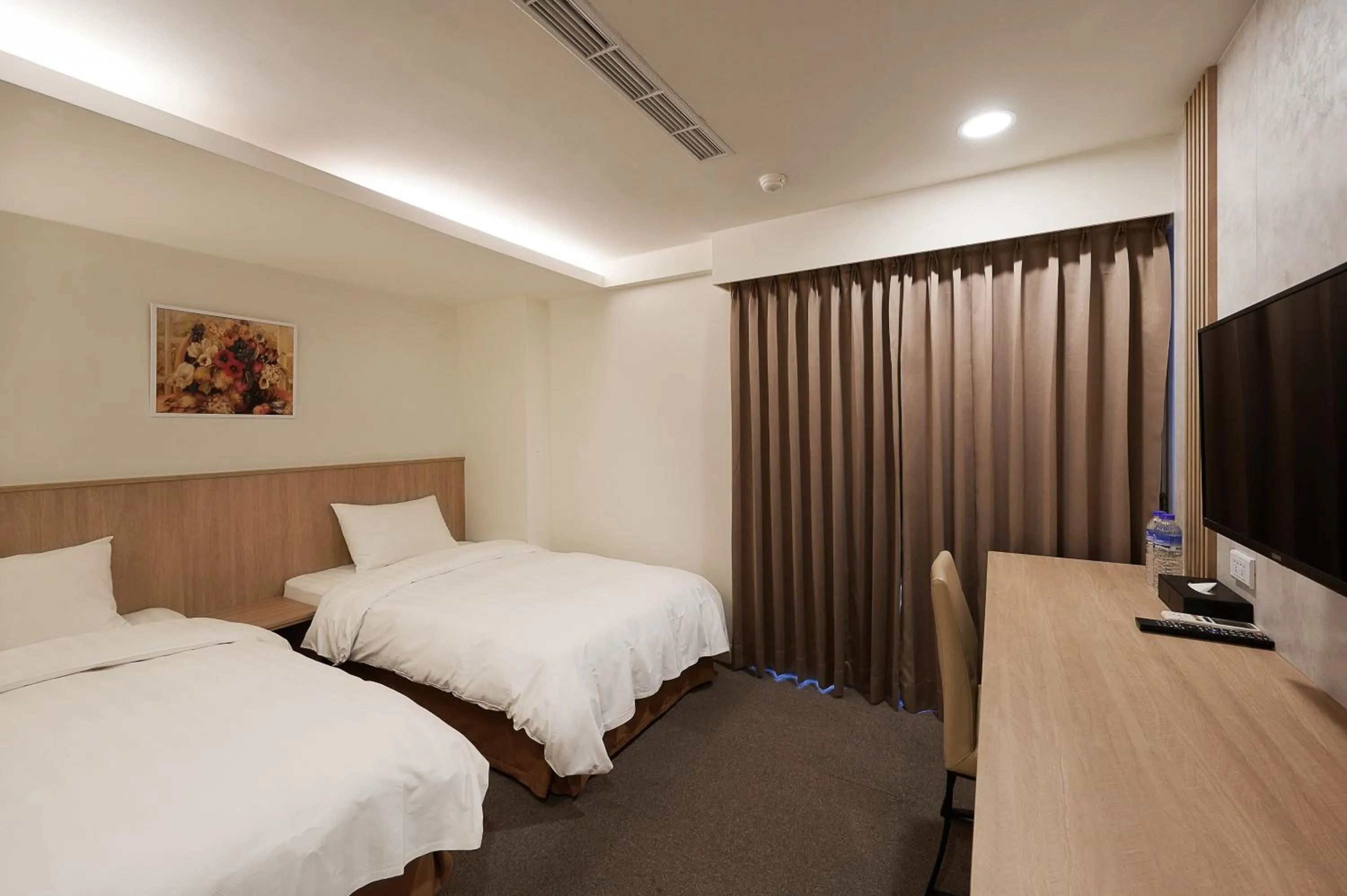 Superior Twin Room in Nei Jiang Hotel