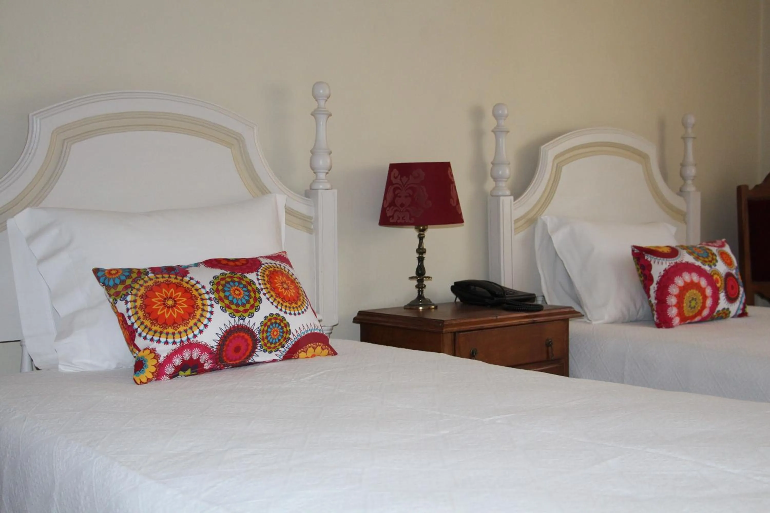 Twin Room - single occupancy in Hotel Vila Esteves