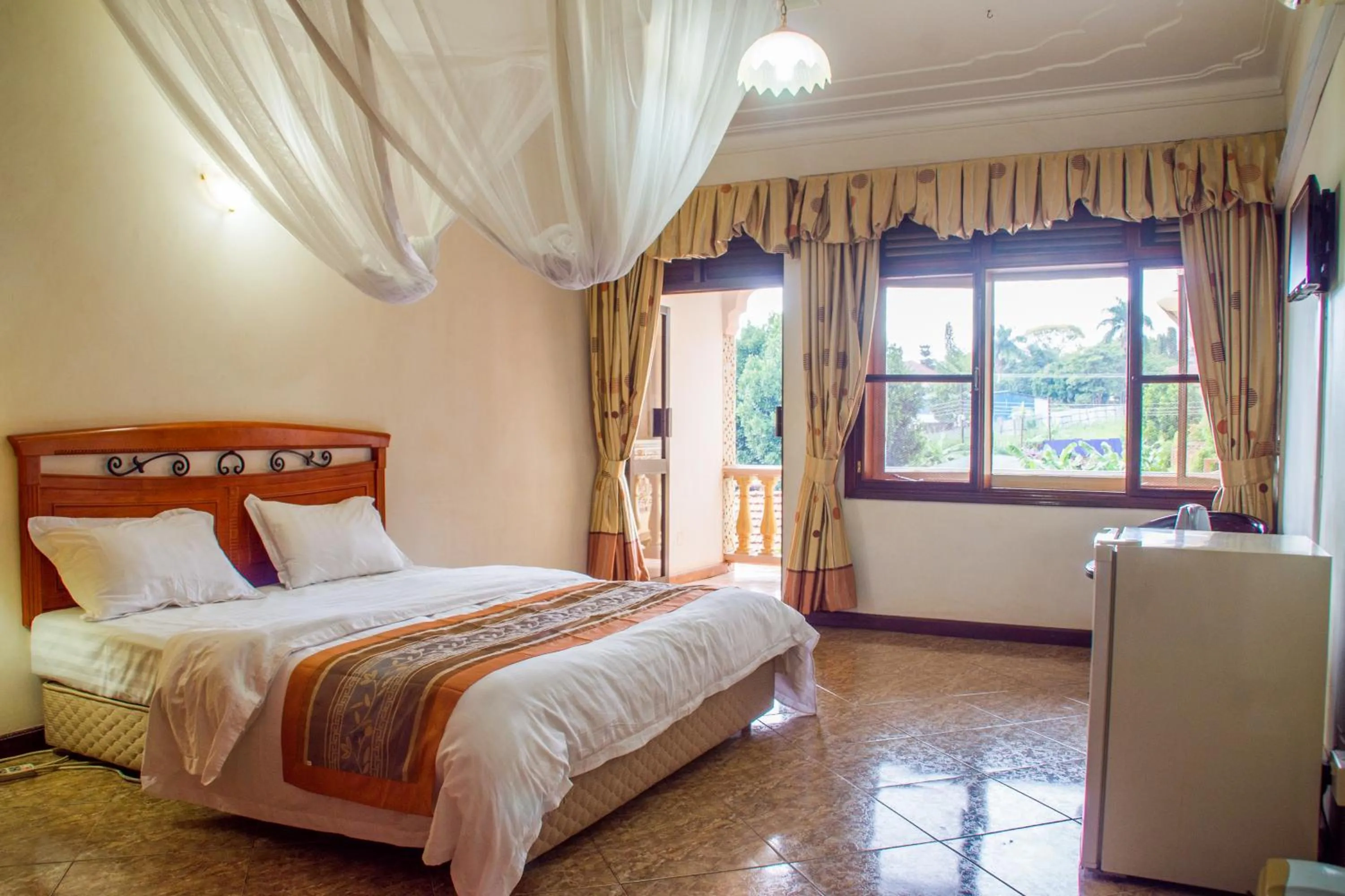 Executive Suite in Landmark View Hotel