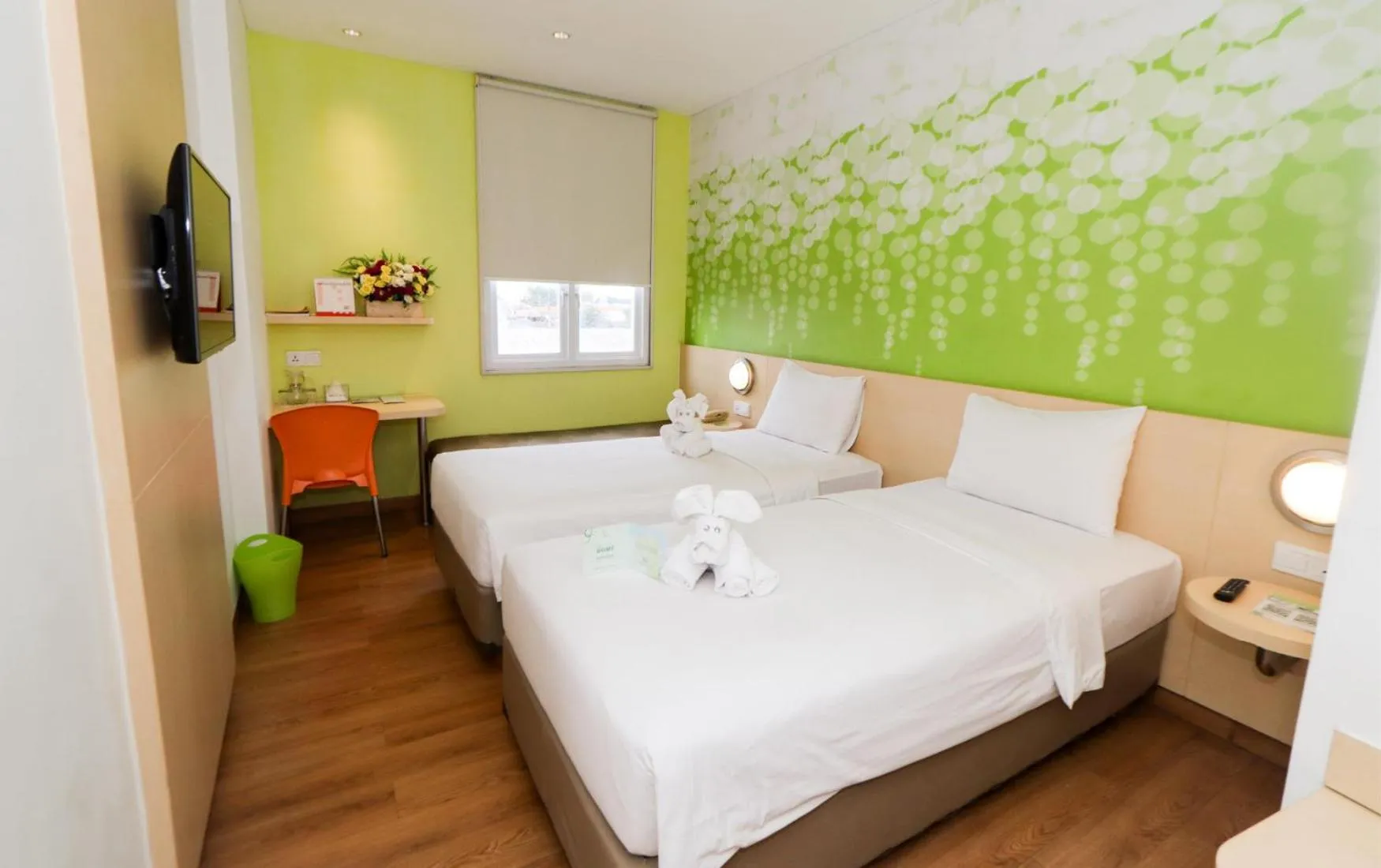 Zest Twin Room in Zest Jemursari by Swiss-Belhotel International