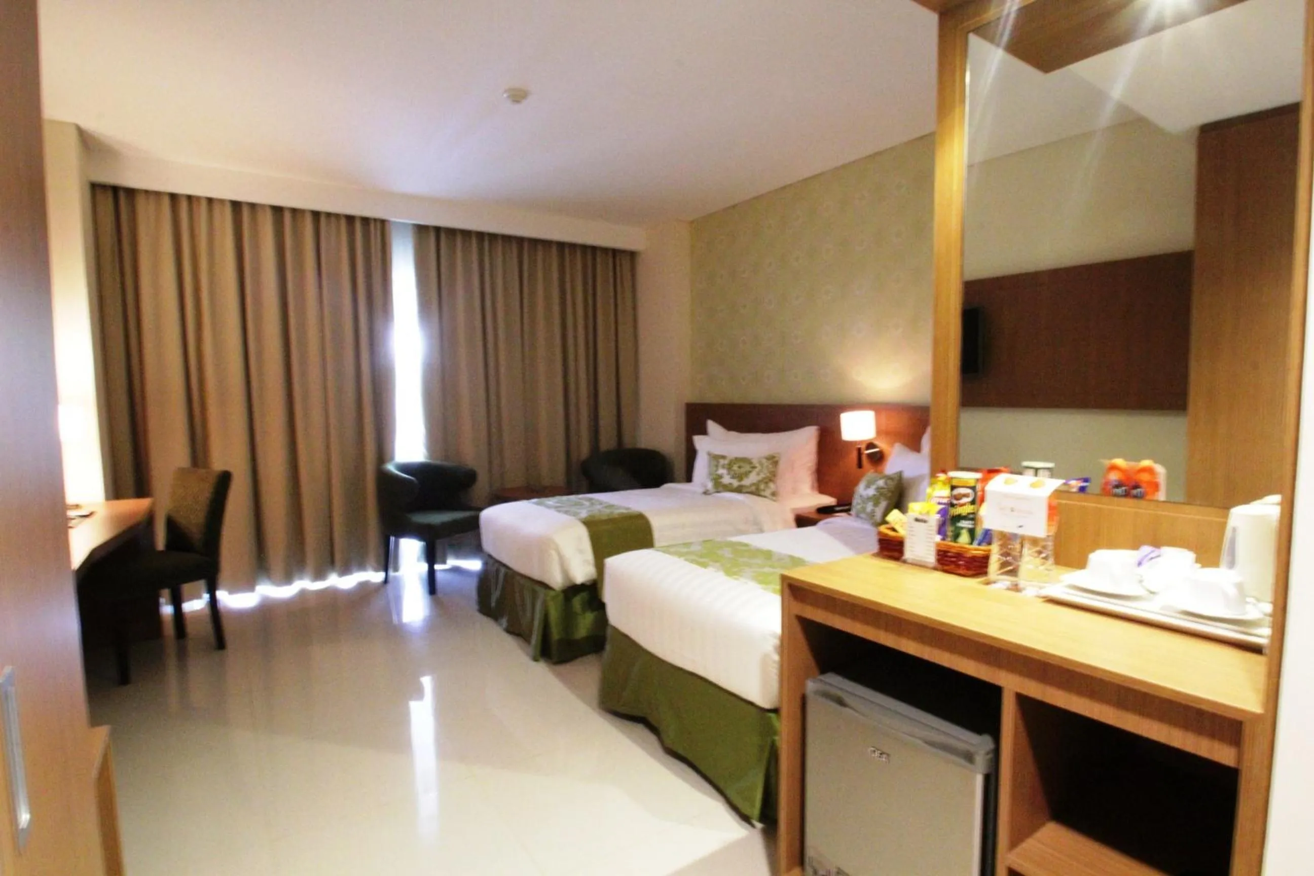 Deluxe Twin Room in Ijen Suites Resort & Convention
