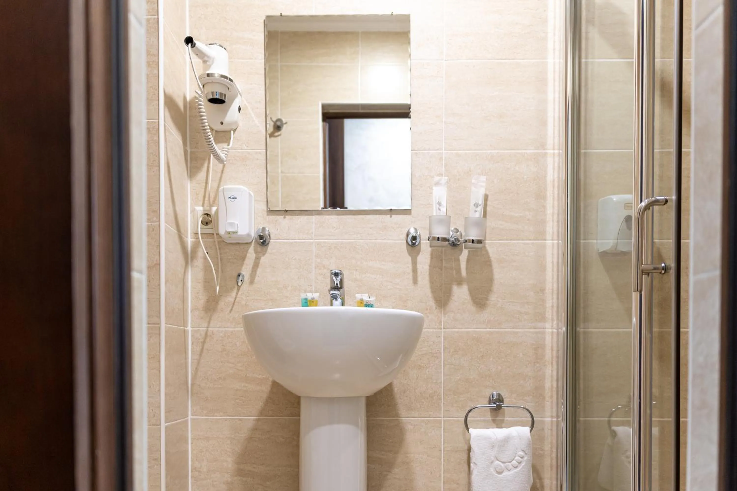  Superior Double or Twin Room with Courtyard View in MILDOM Express