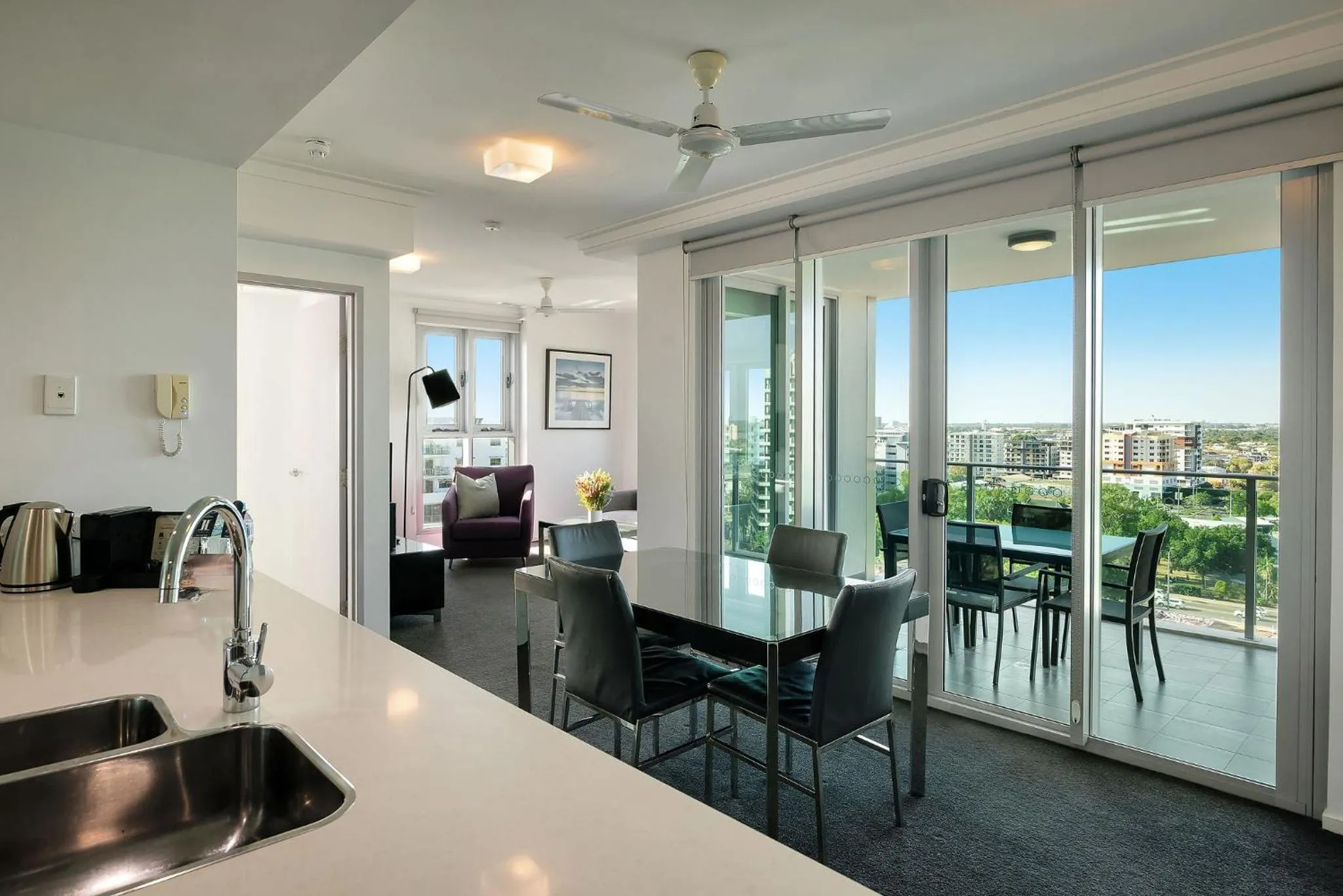 One-Bedroom Executive Apartment in H on Mitchell Apartment Hotel