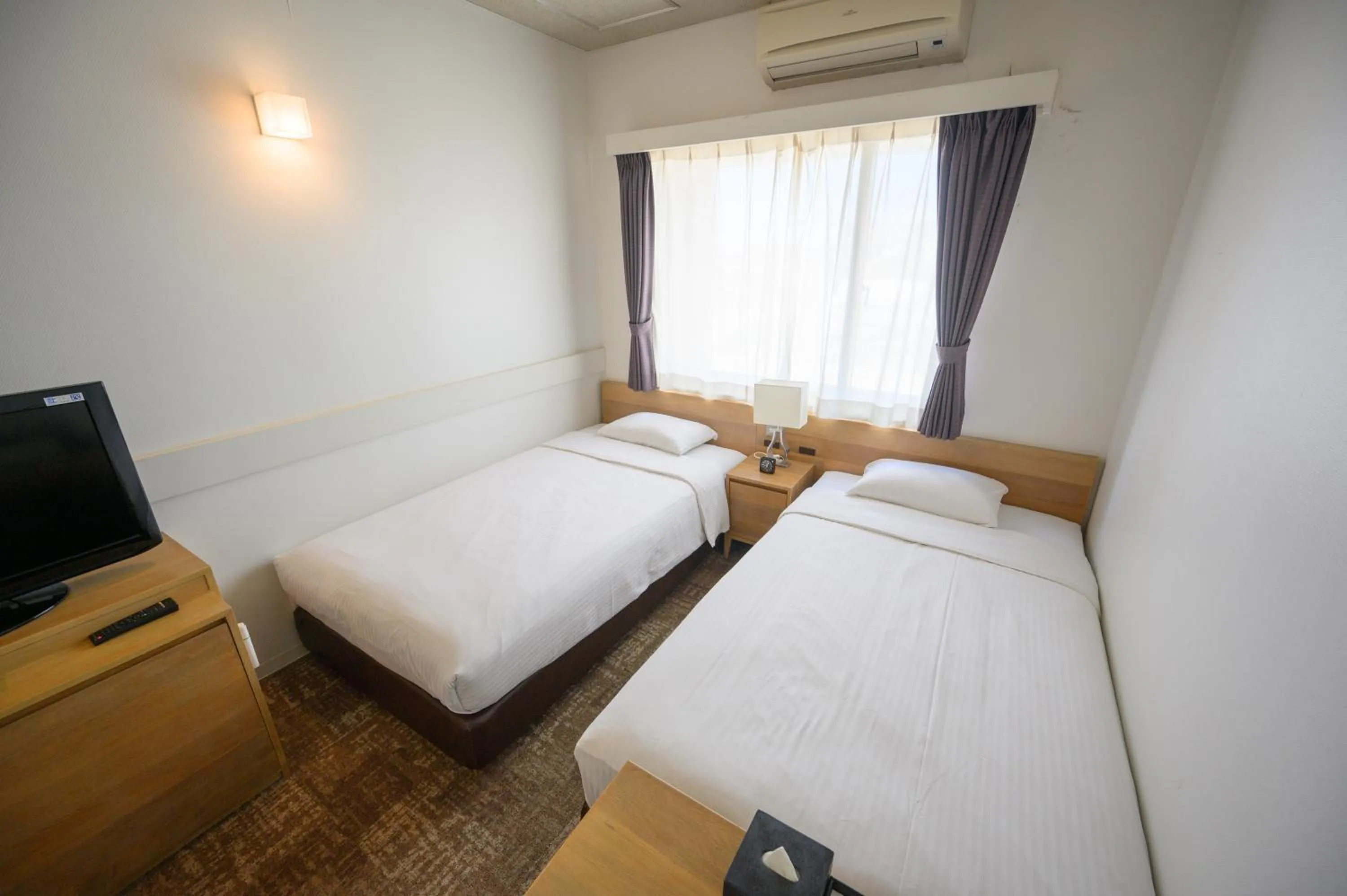 Standard Twin Room - single occupancy in Hotel Emerald Isle Ishigakijima