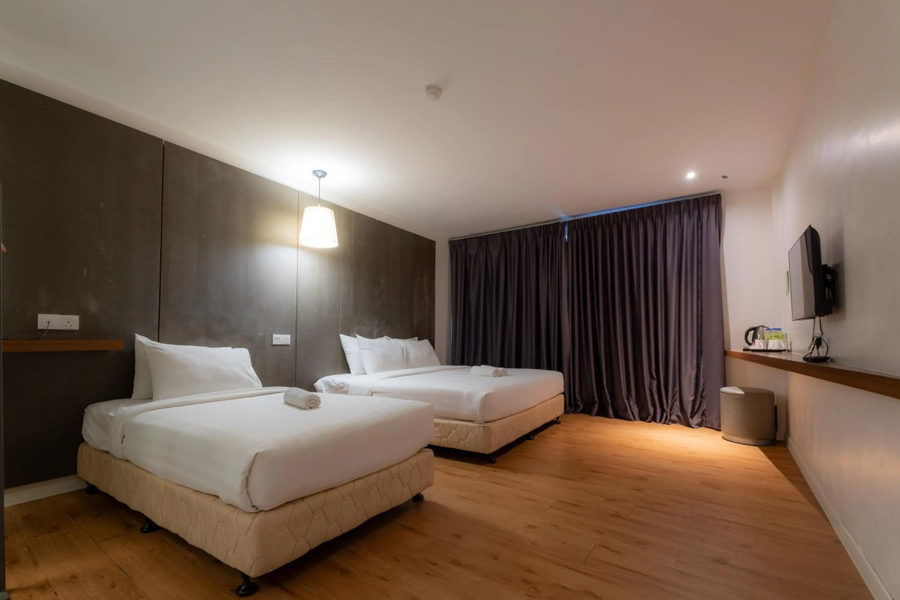 Superior Room 1 Queen & 1 Single Bed in T+ Hotel Butterworth