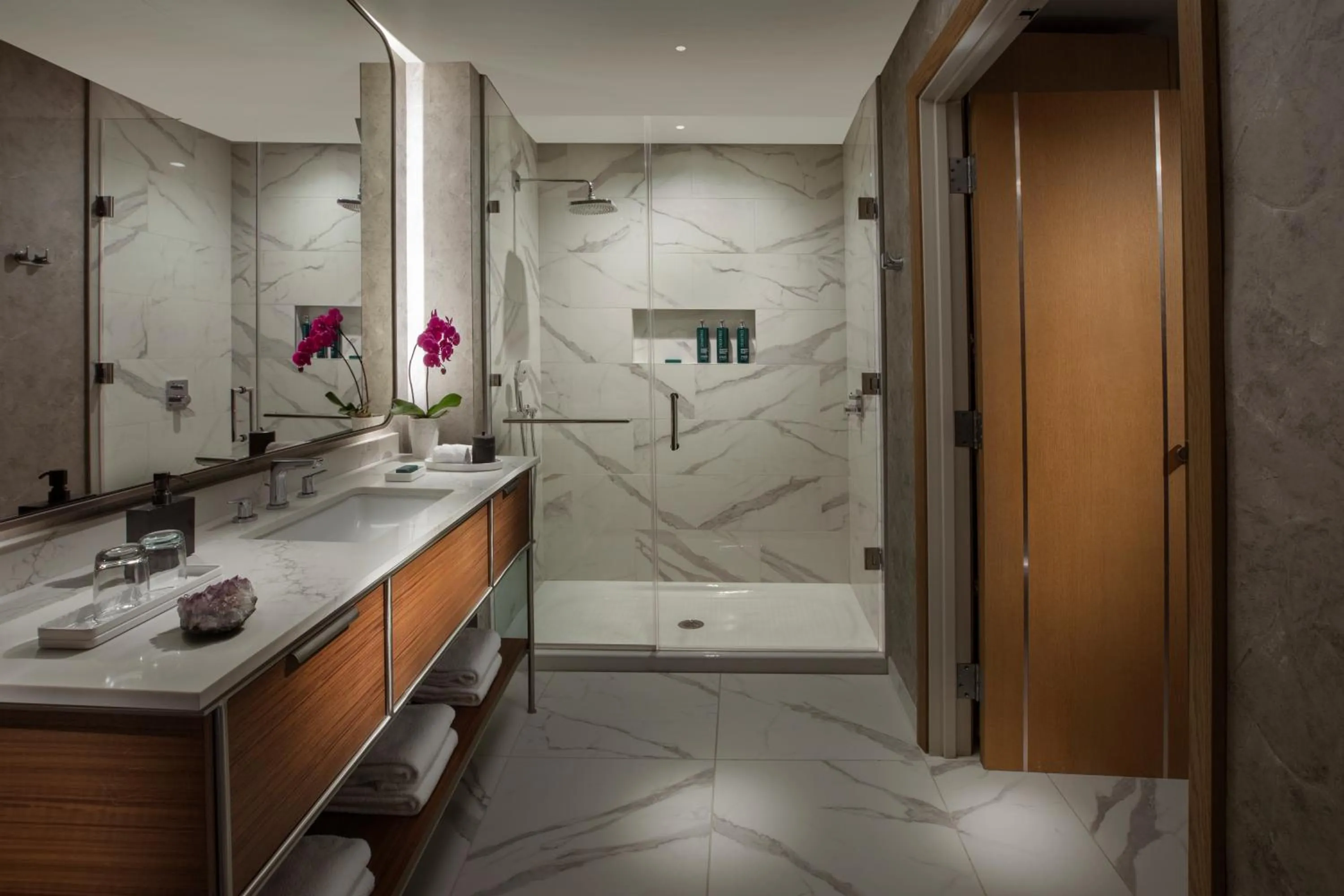 King Room with Race Track View - Hearing Accessible in Hilton Arcadia Los Angeles