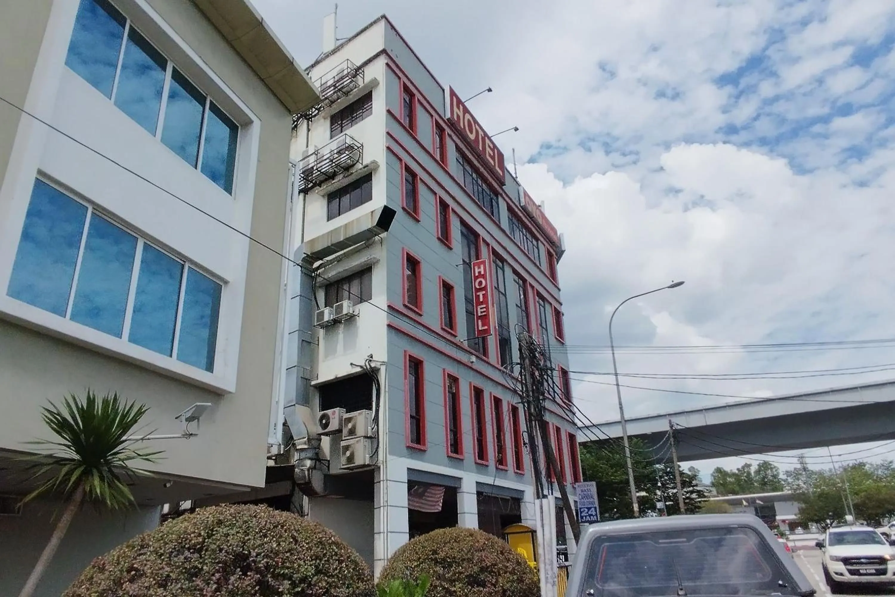 Cahaya Midah - BilikXpert