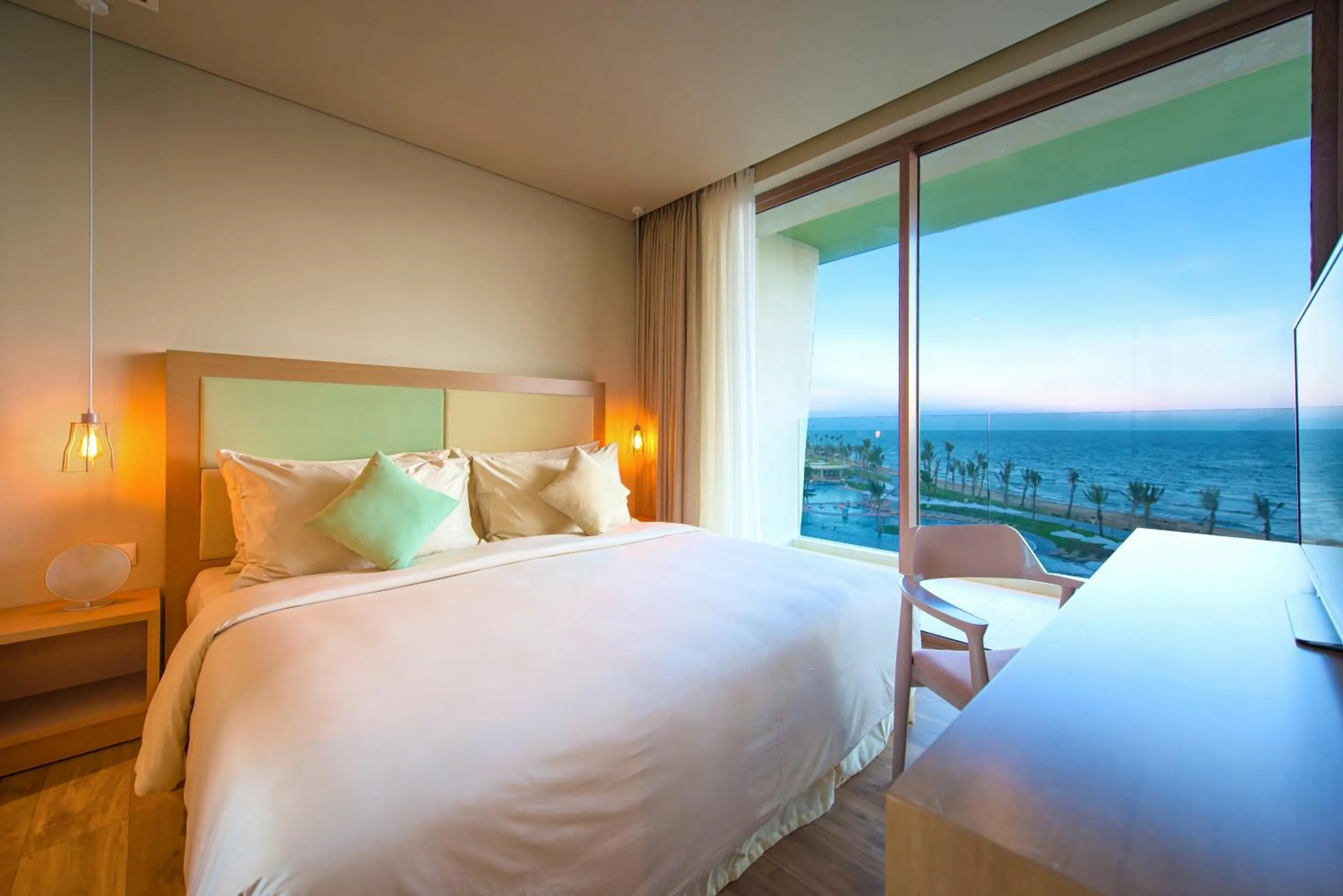 Family Suite in FLC Luxury Hotel Samson