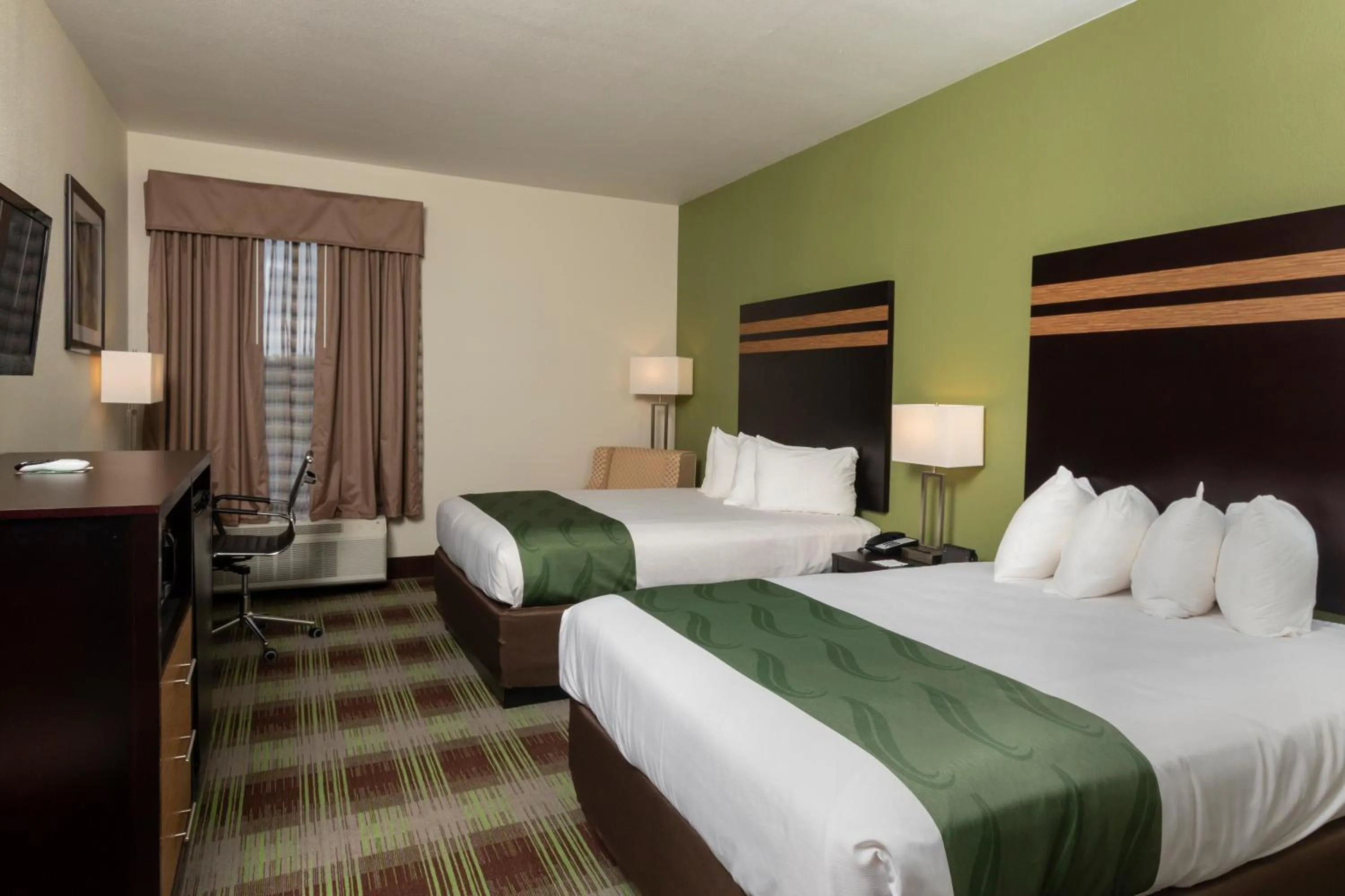 Queen Room with Two Queen Beds - Non Smoking in Quality Inn & Suites Mount Vernon