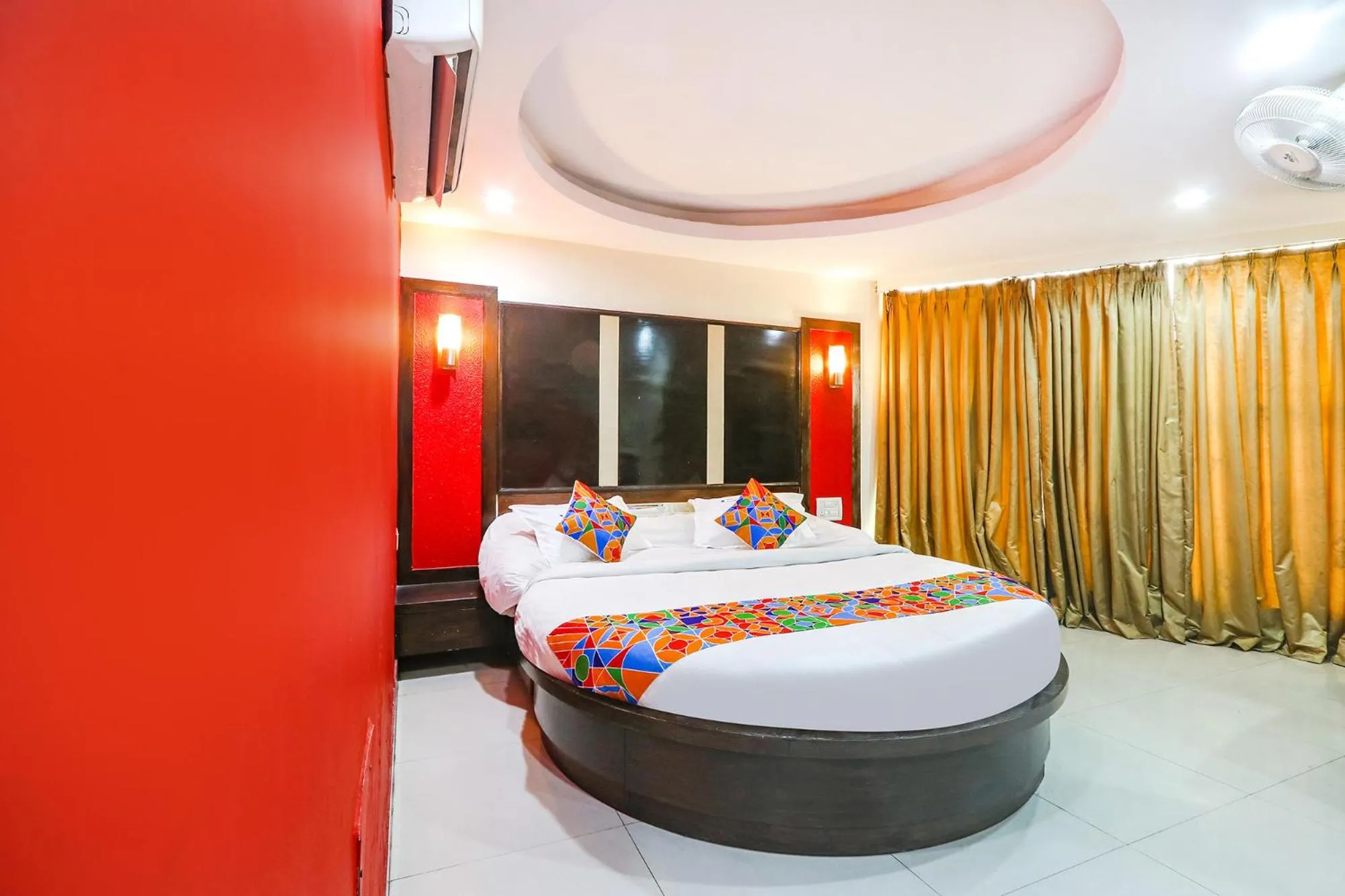 Suite - single occupancy in FabHotel Royal Residency II - Nr Lakdikapul Metro Station