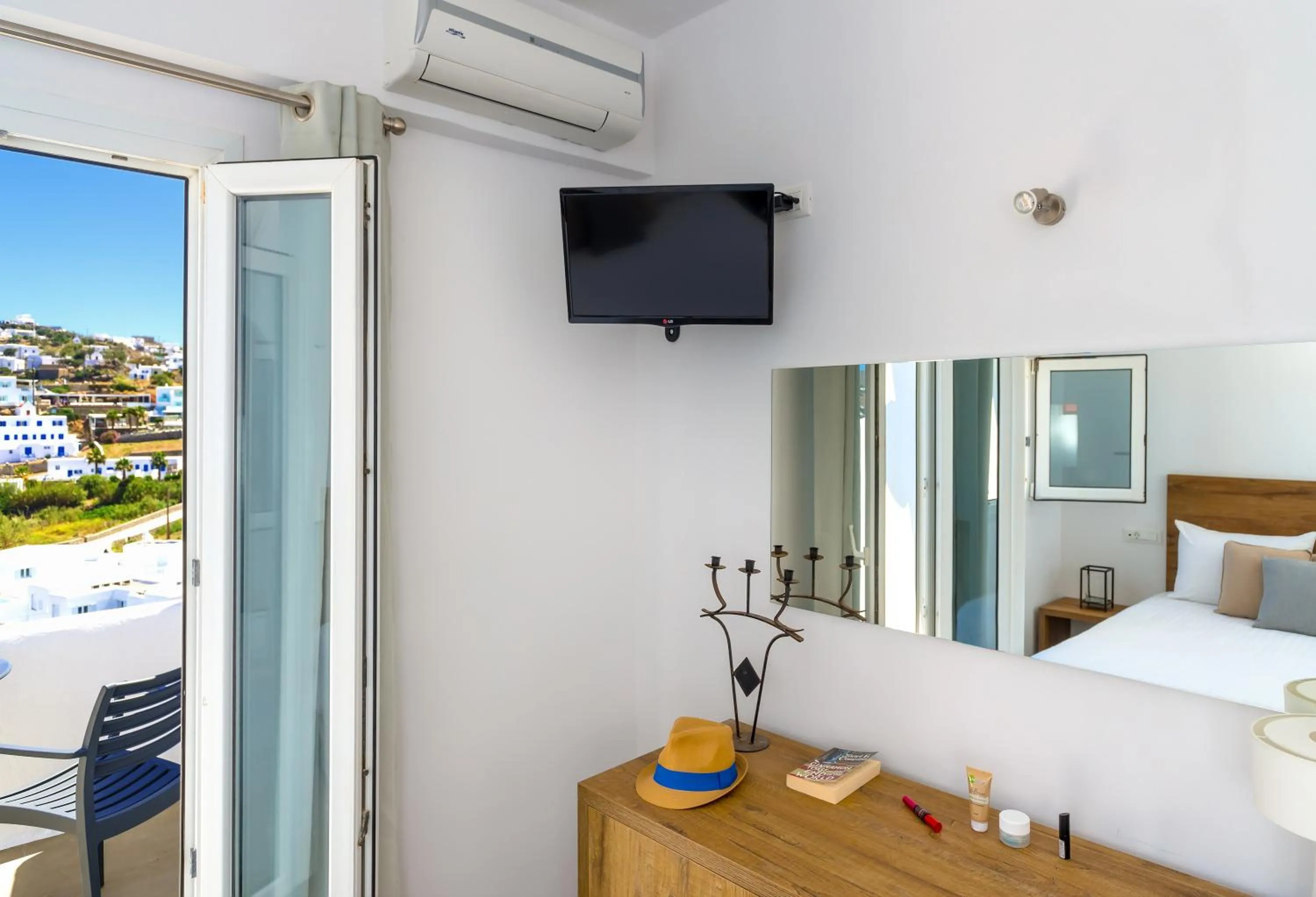 Bed in Cape Mykonos