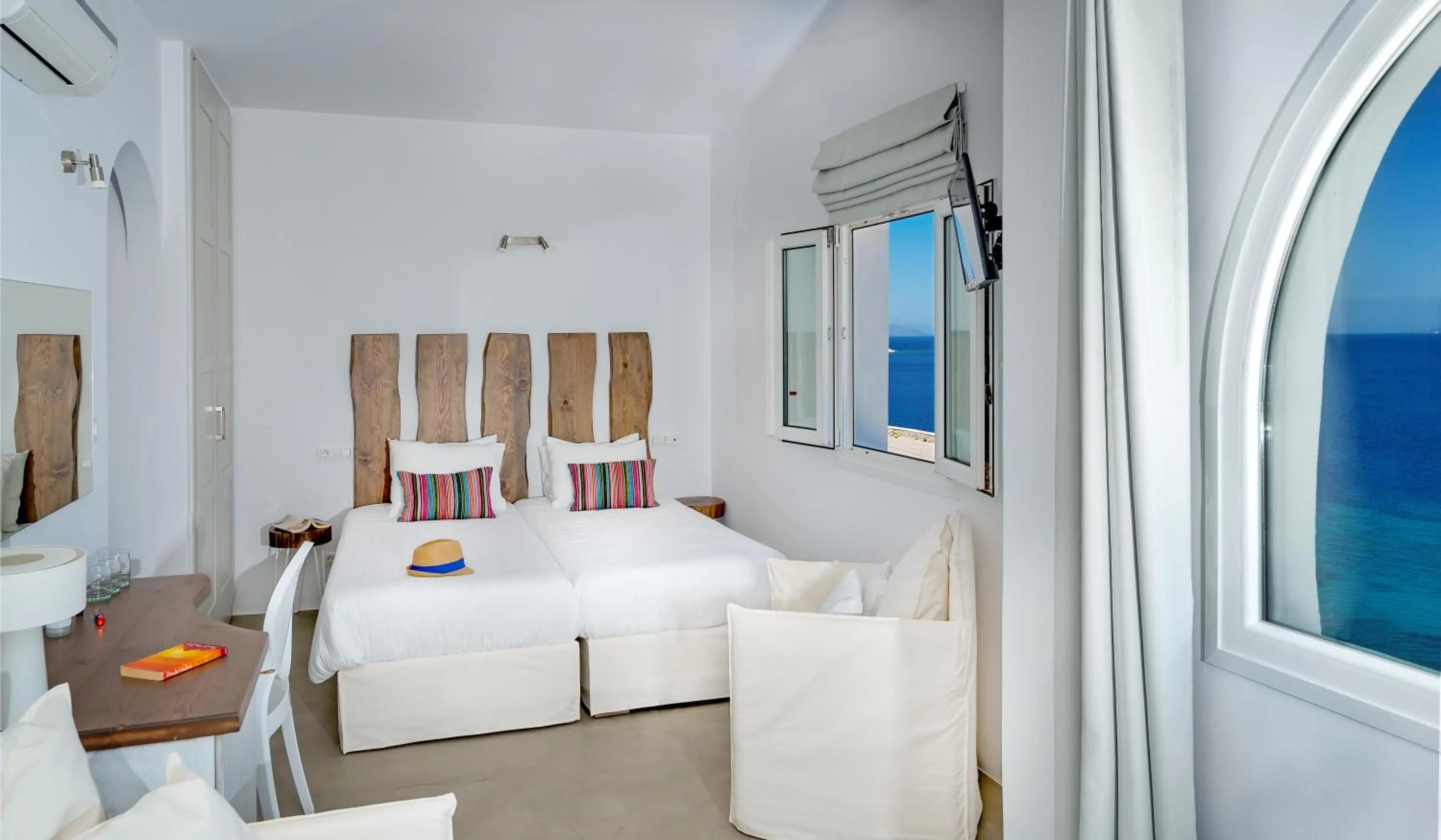 Bed in Cape Mykonos