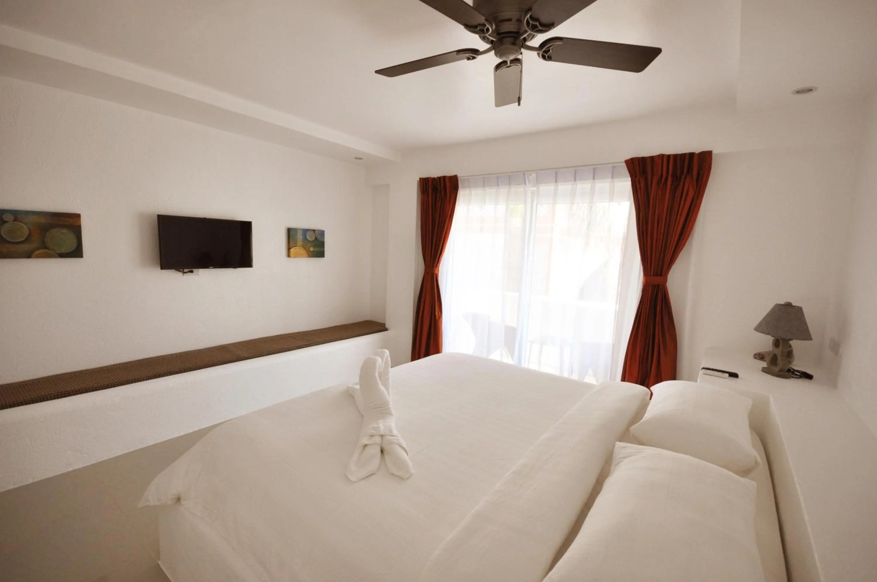 Deluxe Room in Calypso Beach and Dive Resort