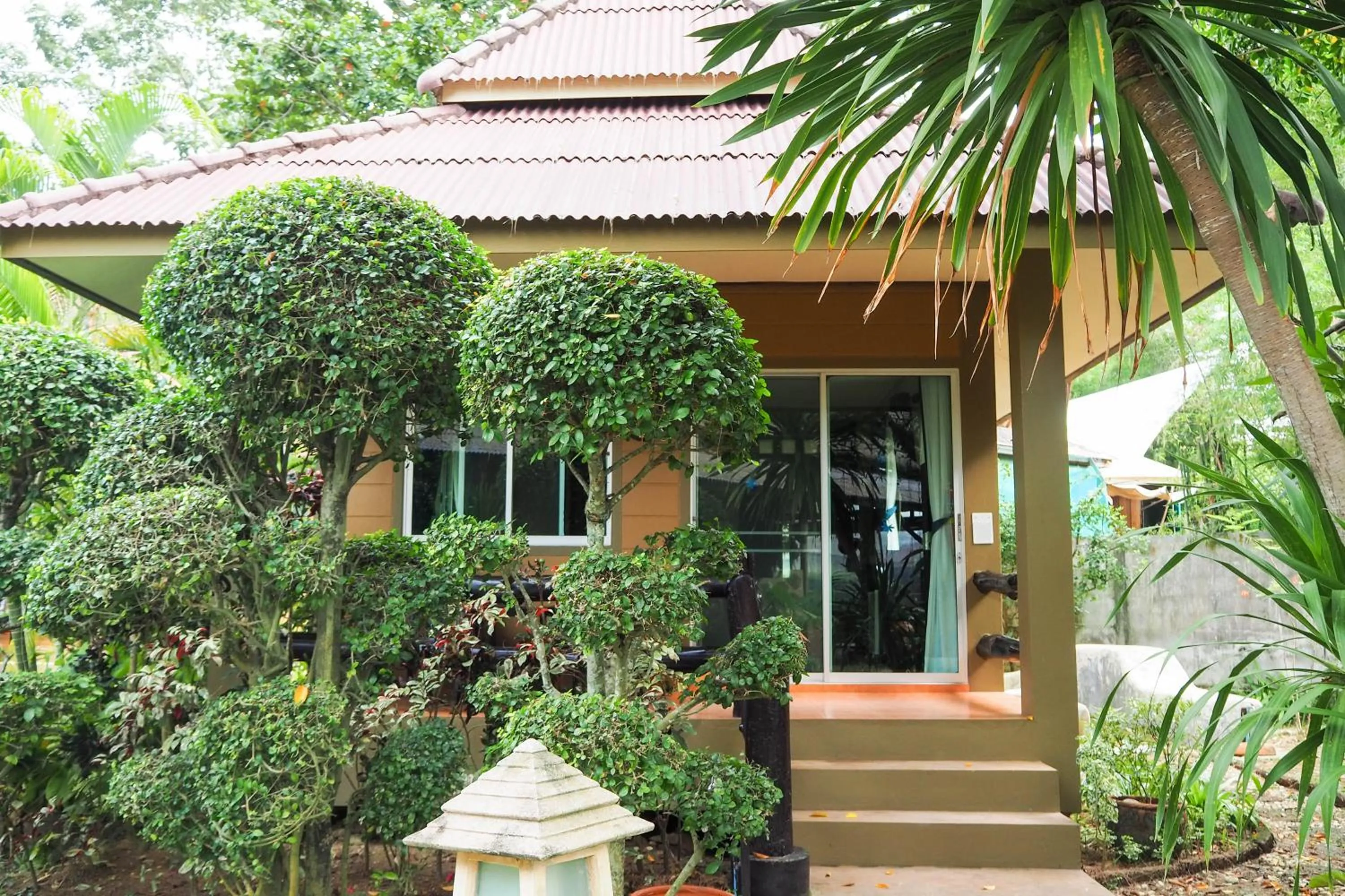 Bungalow with Garden View in Lanta Castaway Beach Resort