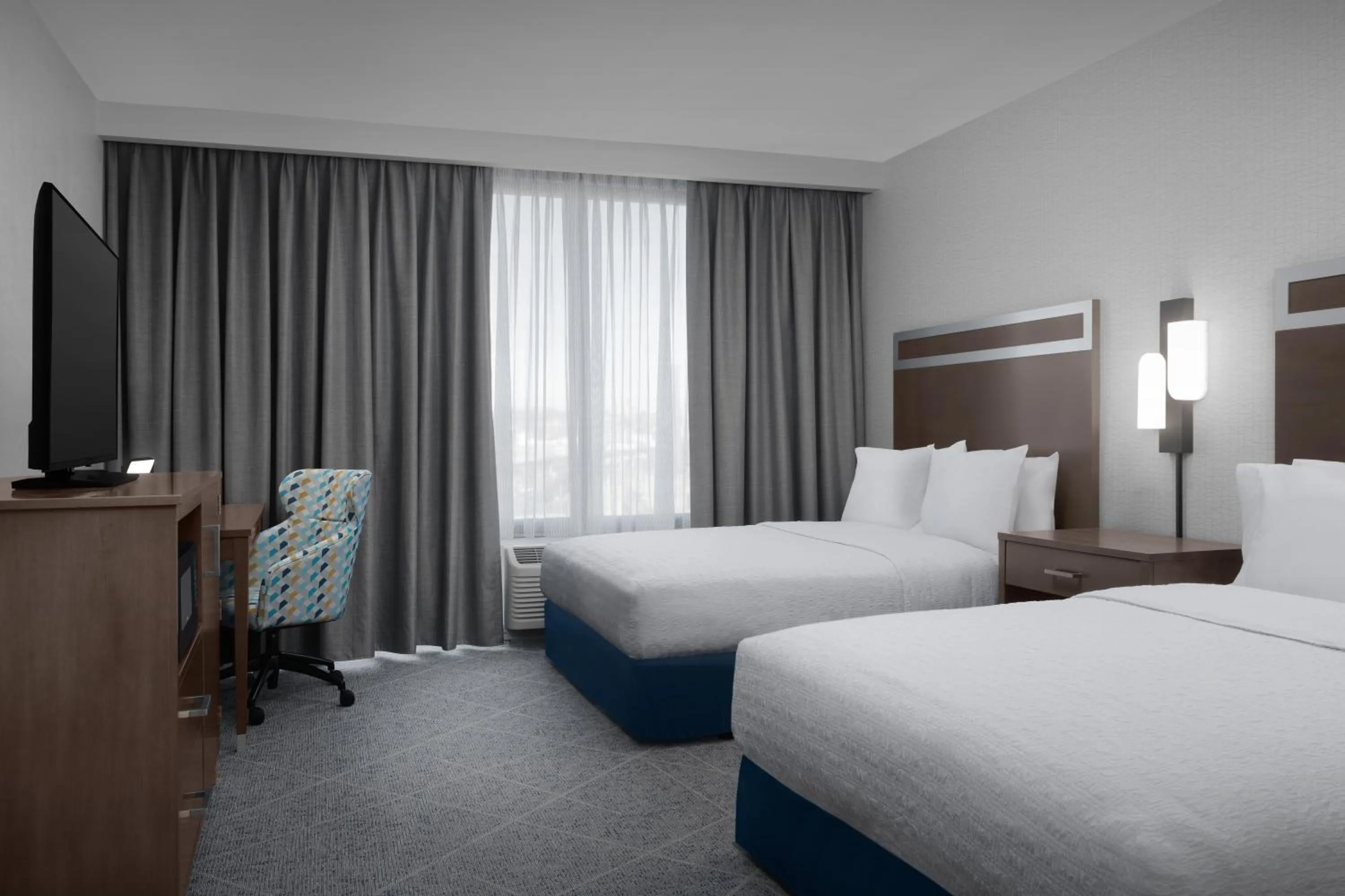Queen Room with Two Queen Beds - Mobility and Hearing Access/Non-Smoking in Hampton Inn Washington DC NoMa Union Station