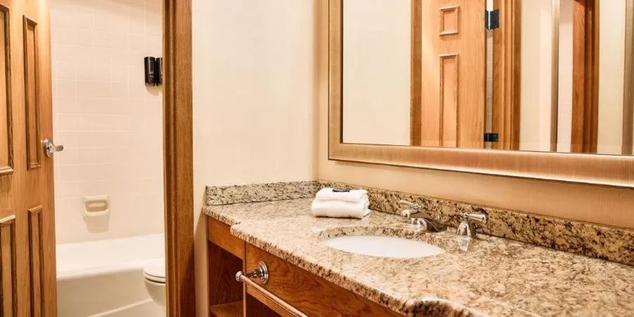 Deluxe Double Room in Oglebay Resort