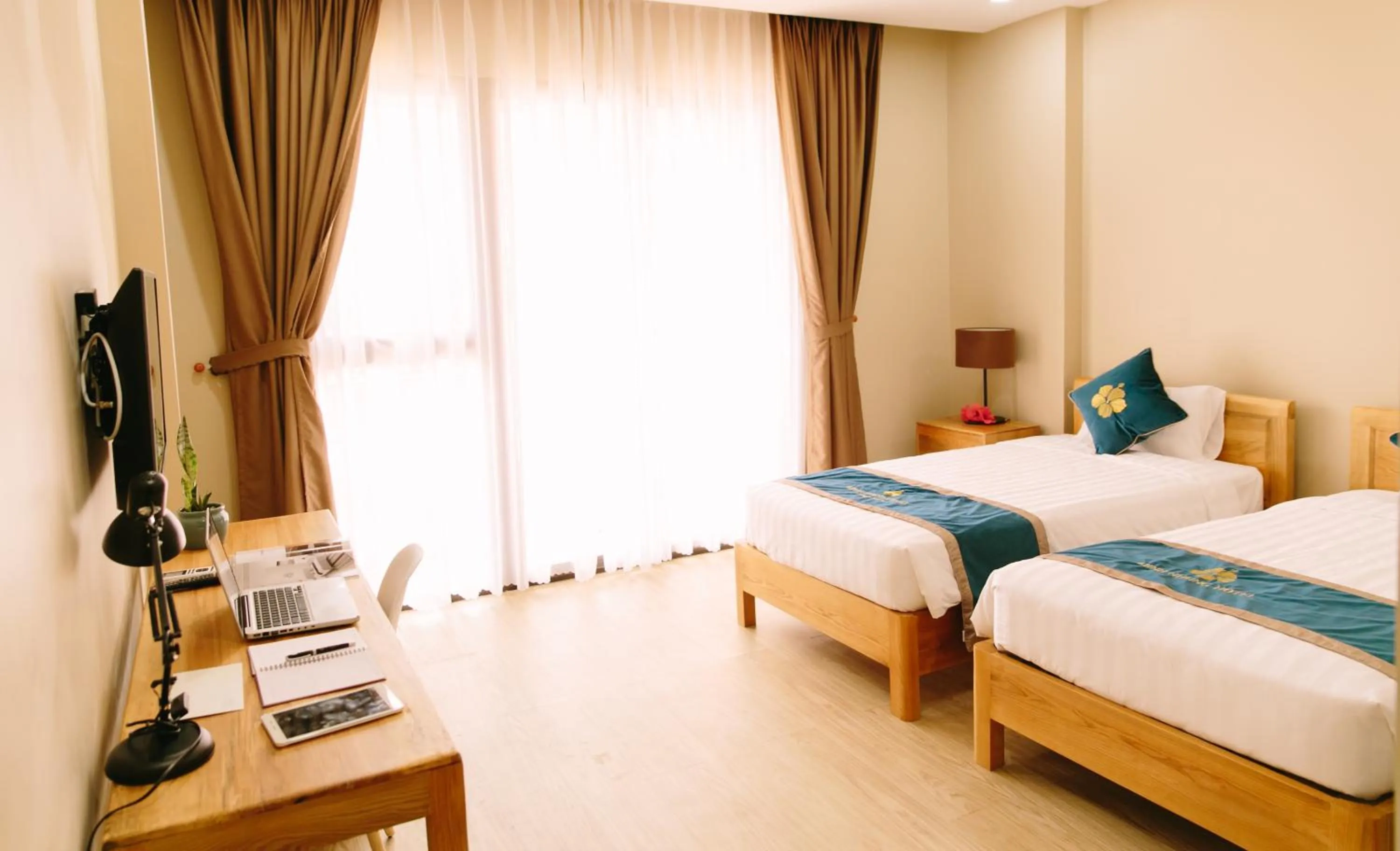 Twin Room with Balcony in Minh Nhung Hotel