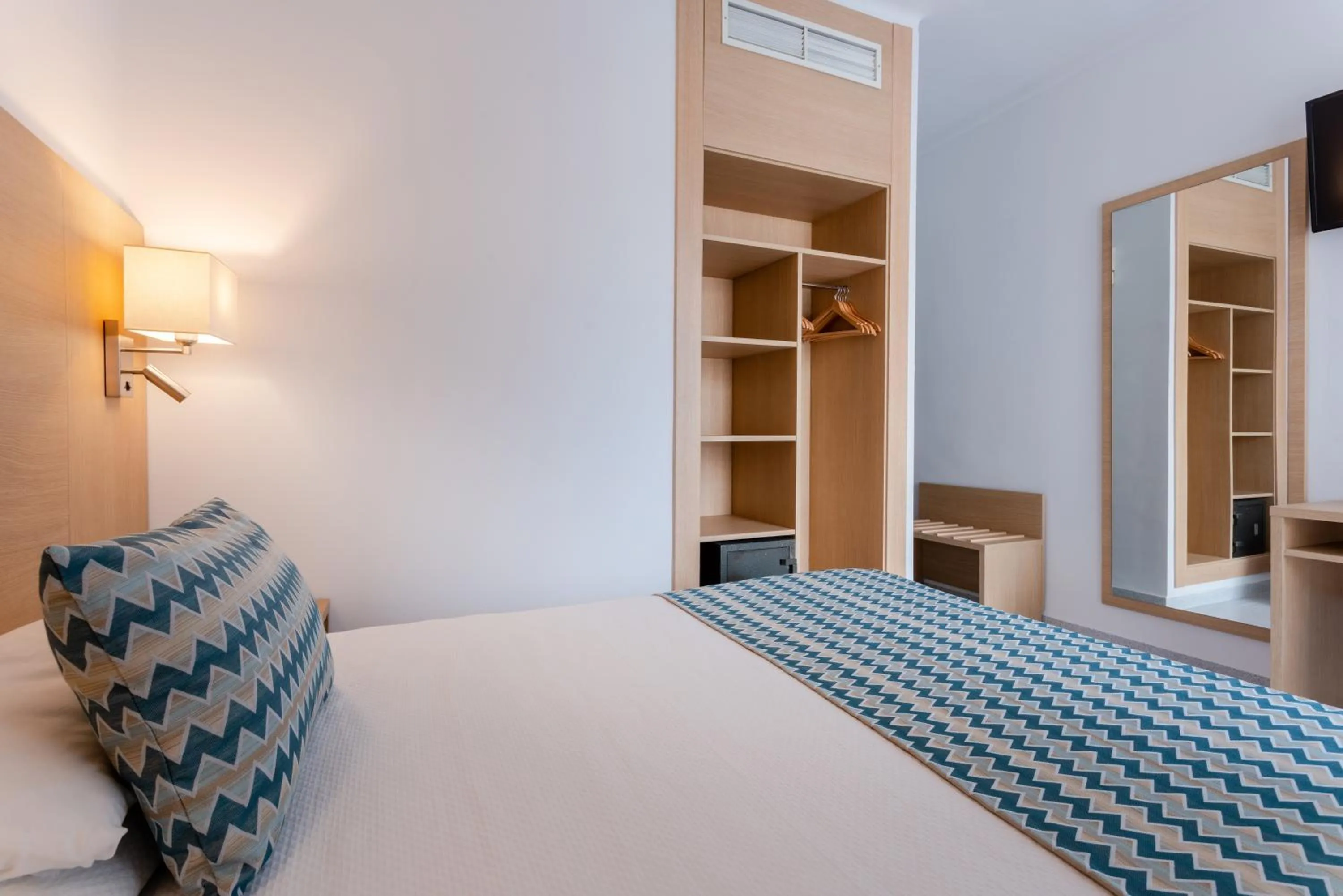 Superior Single Room (1 Adult) in Hotel Riutort