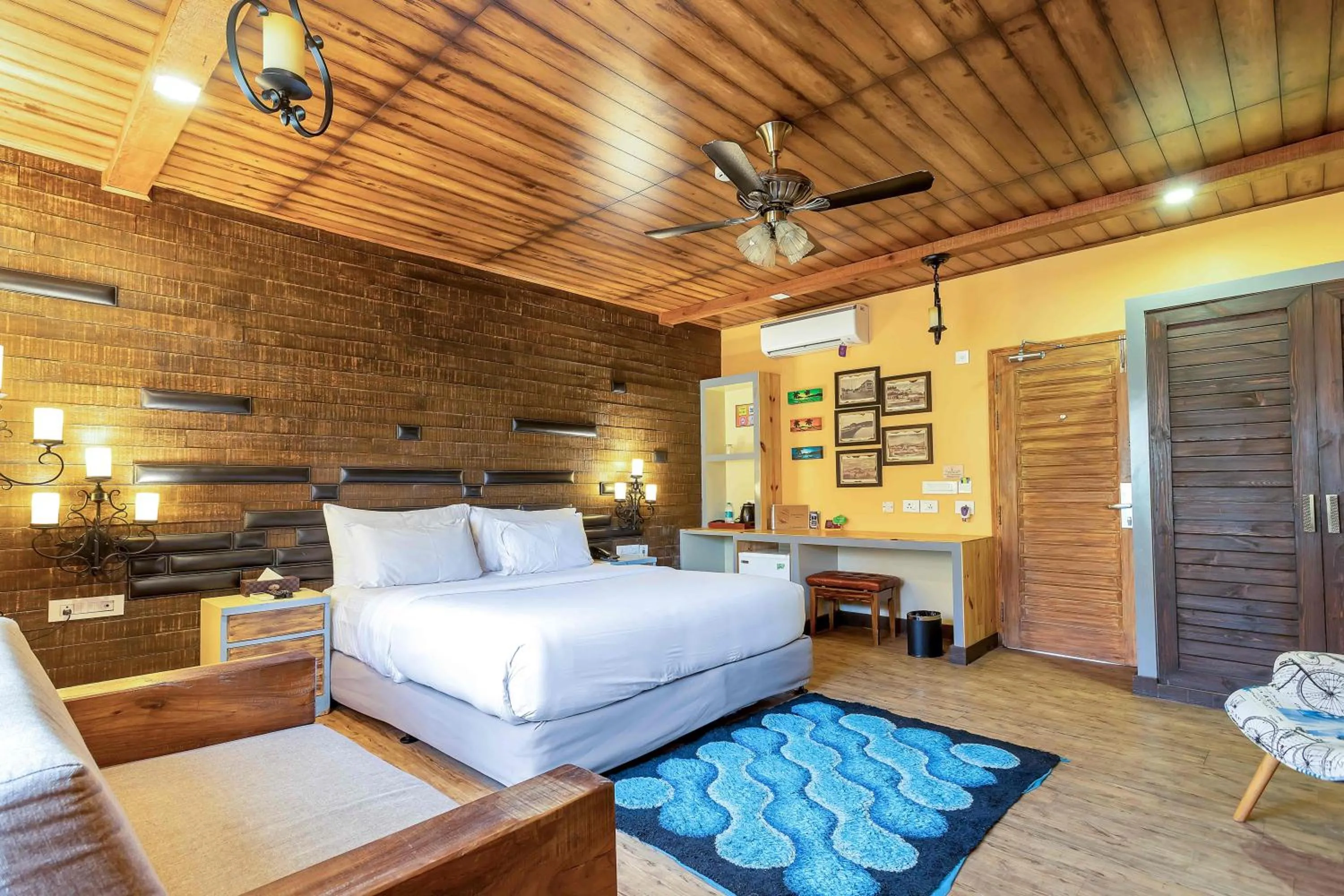 Suite with Balcony in The Baga Beach Resort