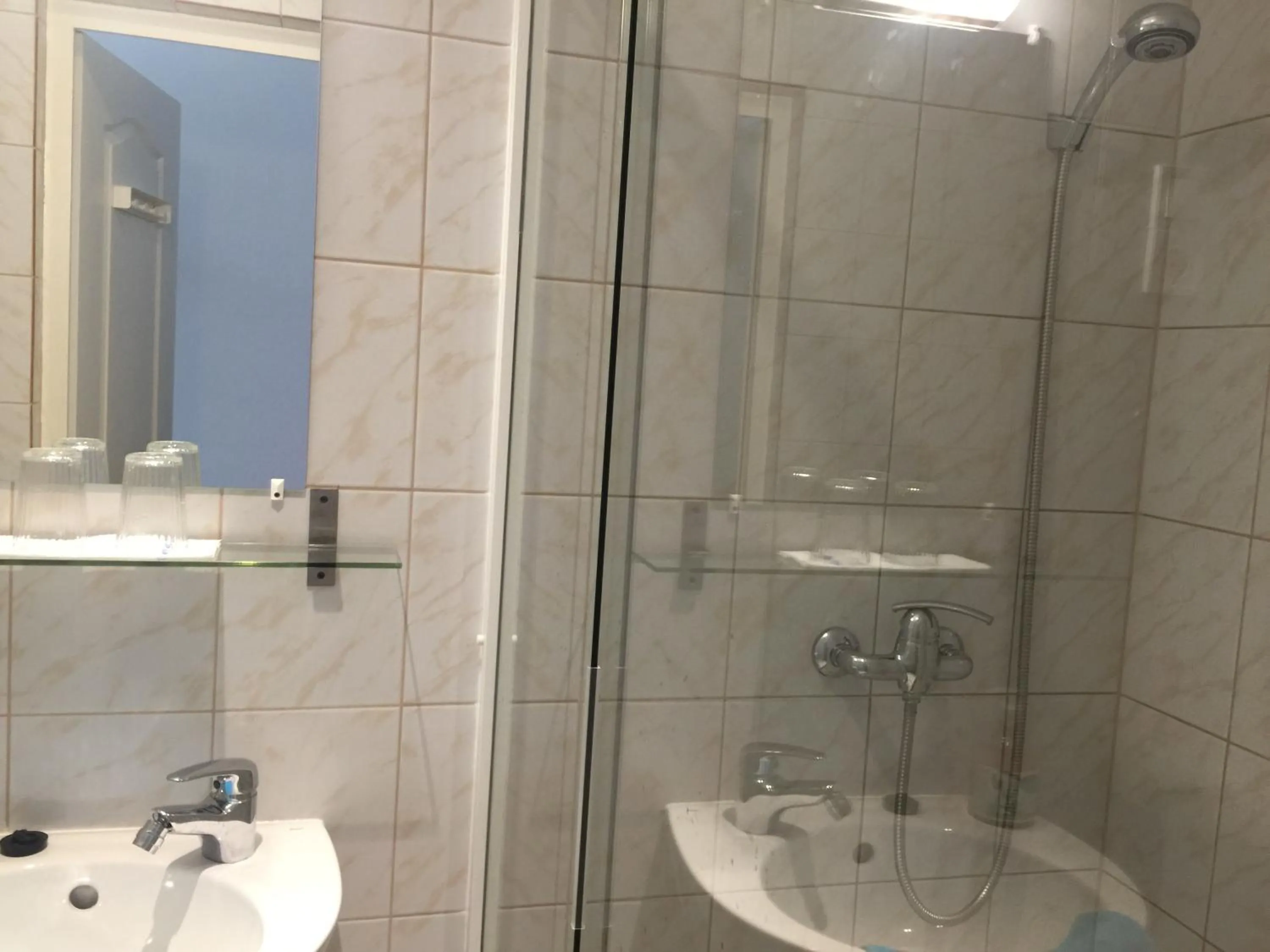 Studio with Kitchenette (2 Adults) in Omega Guesthouse Budapest