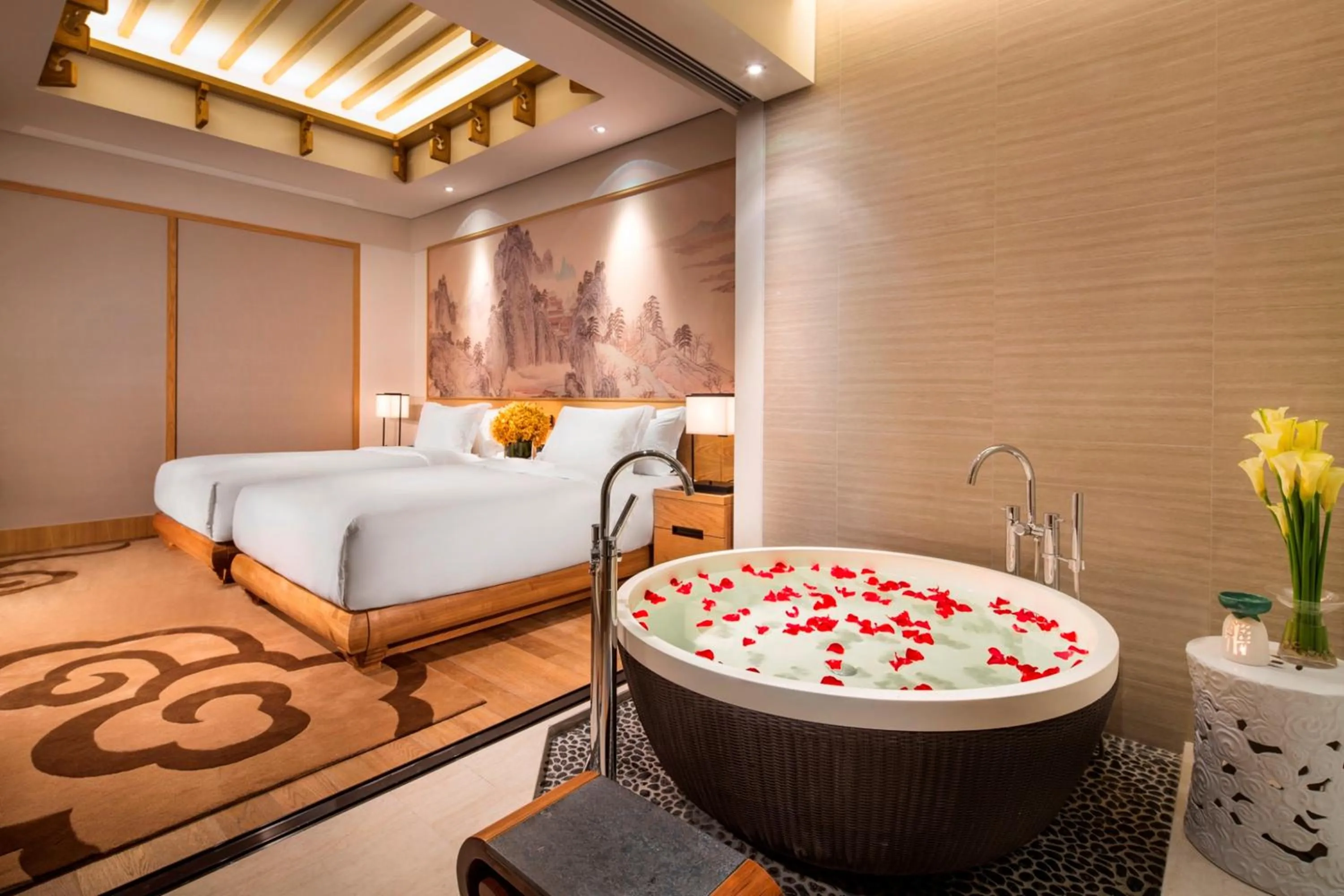 Lucun Suite- Twin Beds - Include 2 Breakfast（Travel Photography, Welcome Fruits and Turndown Service） in Banyan Tree Huangshan