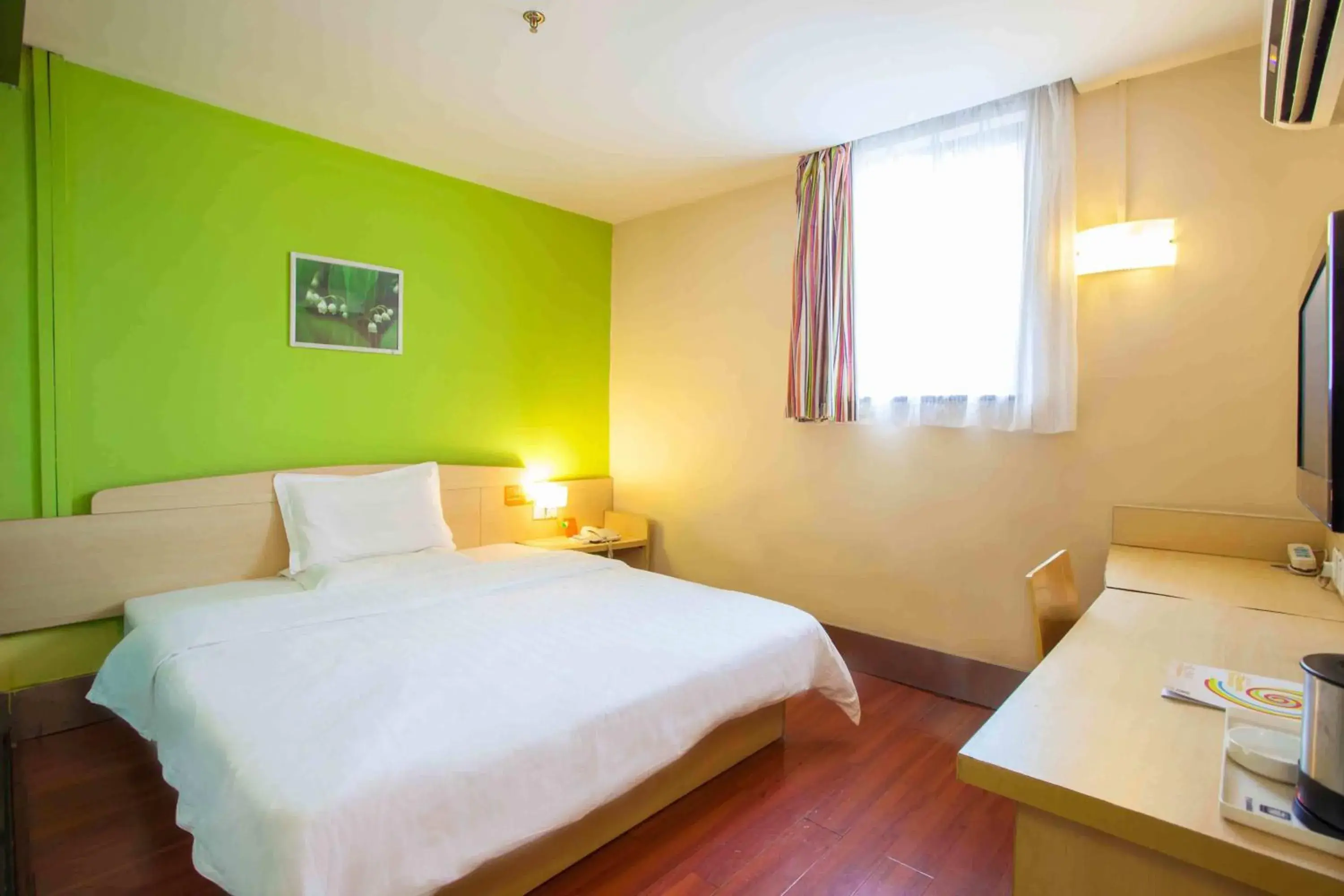 7Days Inn Nanjing Xuanwu Lake East Coach Terminal 7Days Inn Nanjing Xuanwu Lake East Coach Terminal