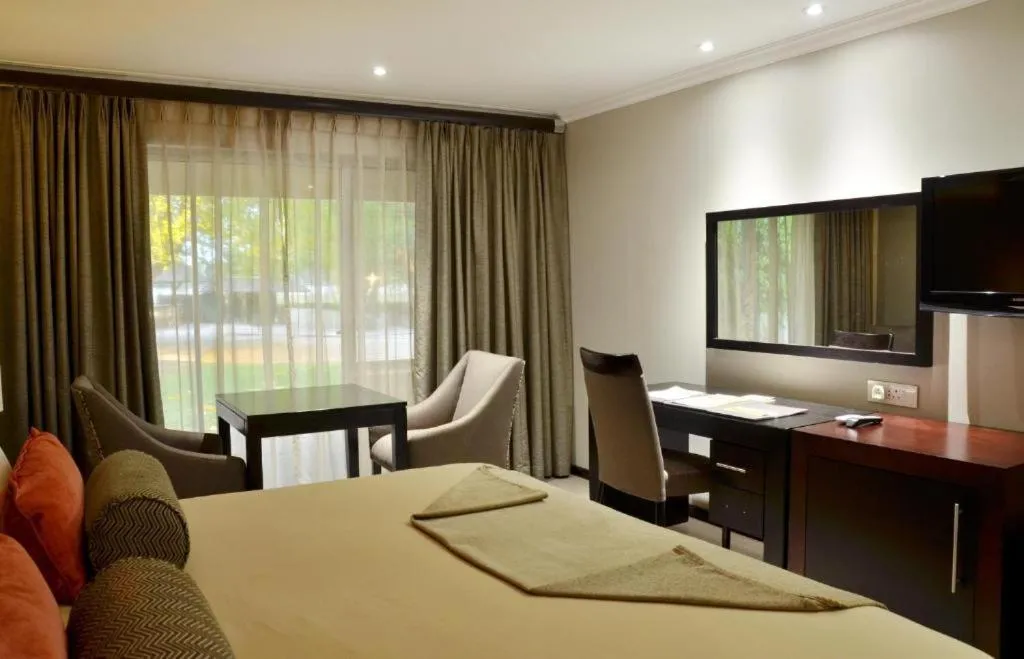 Standard Twin Room - single occupancy in Cresta Riley's Hotel