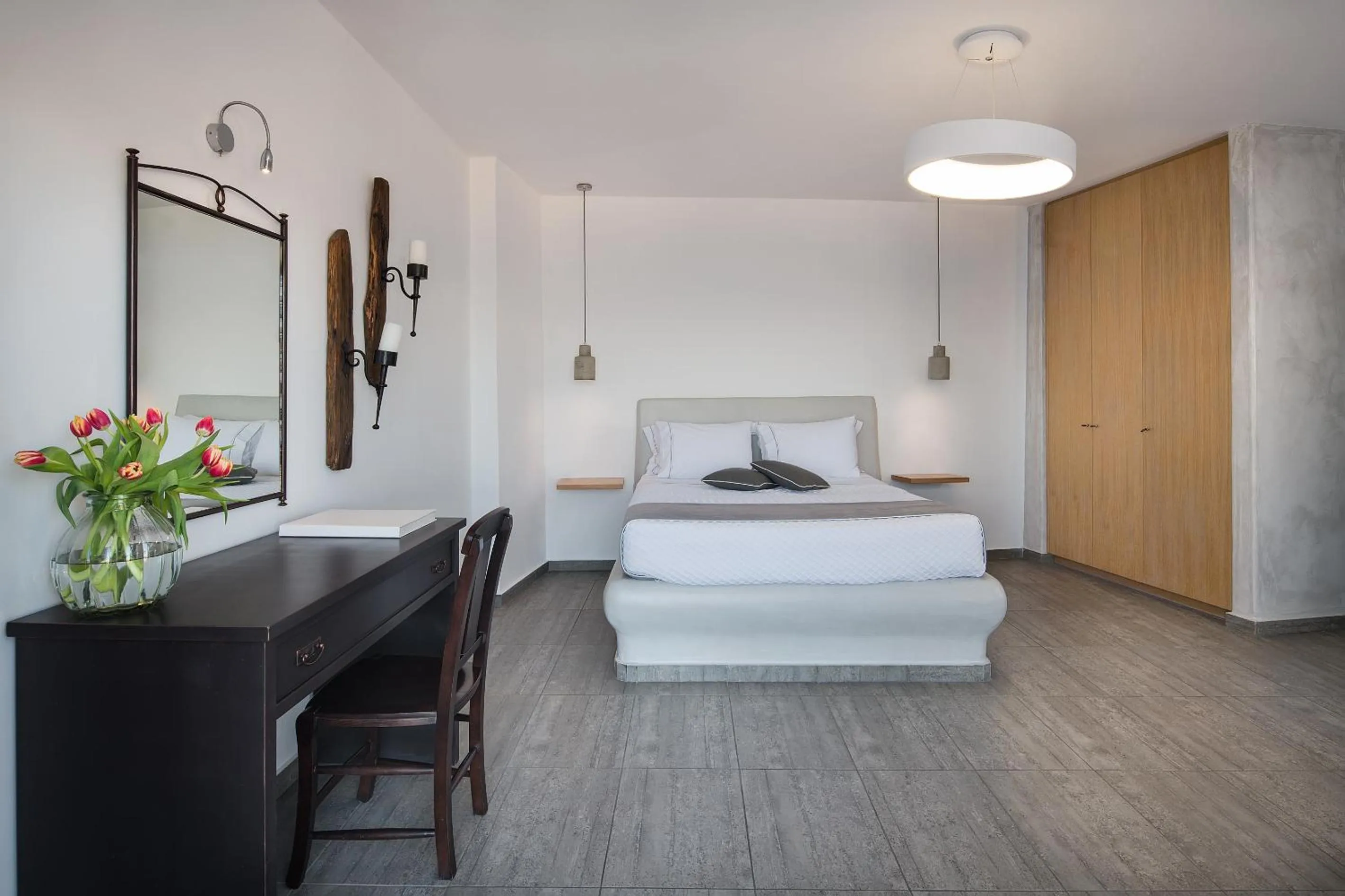 Superior room with Volcano and Caldera view in Apanemo Hotel & Suites