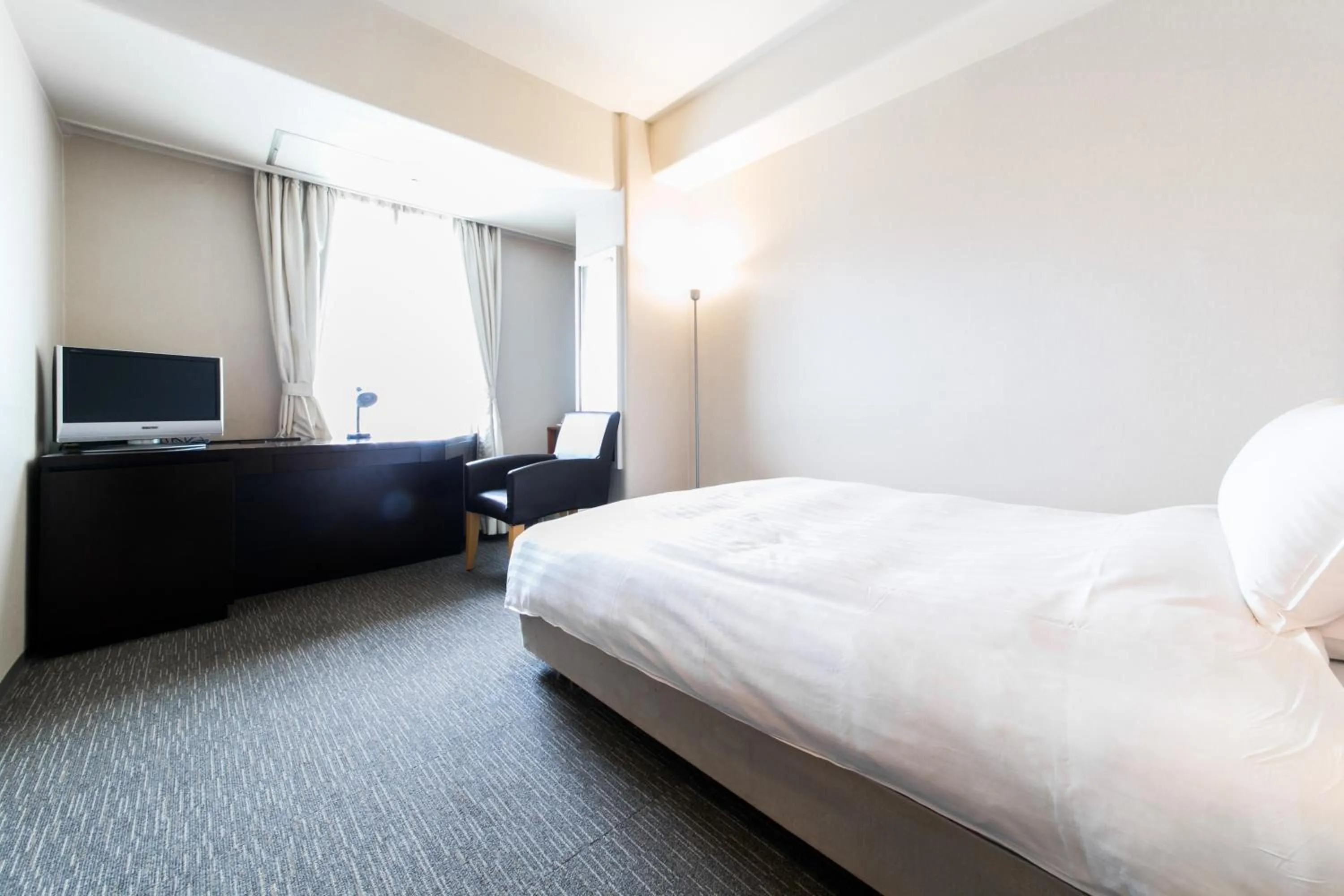 Single Room - Non-Smoking in Hotel Crystal Palace